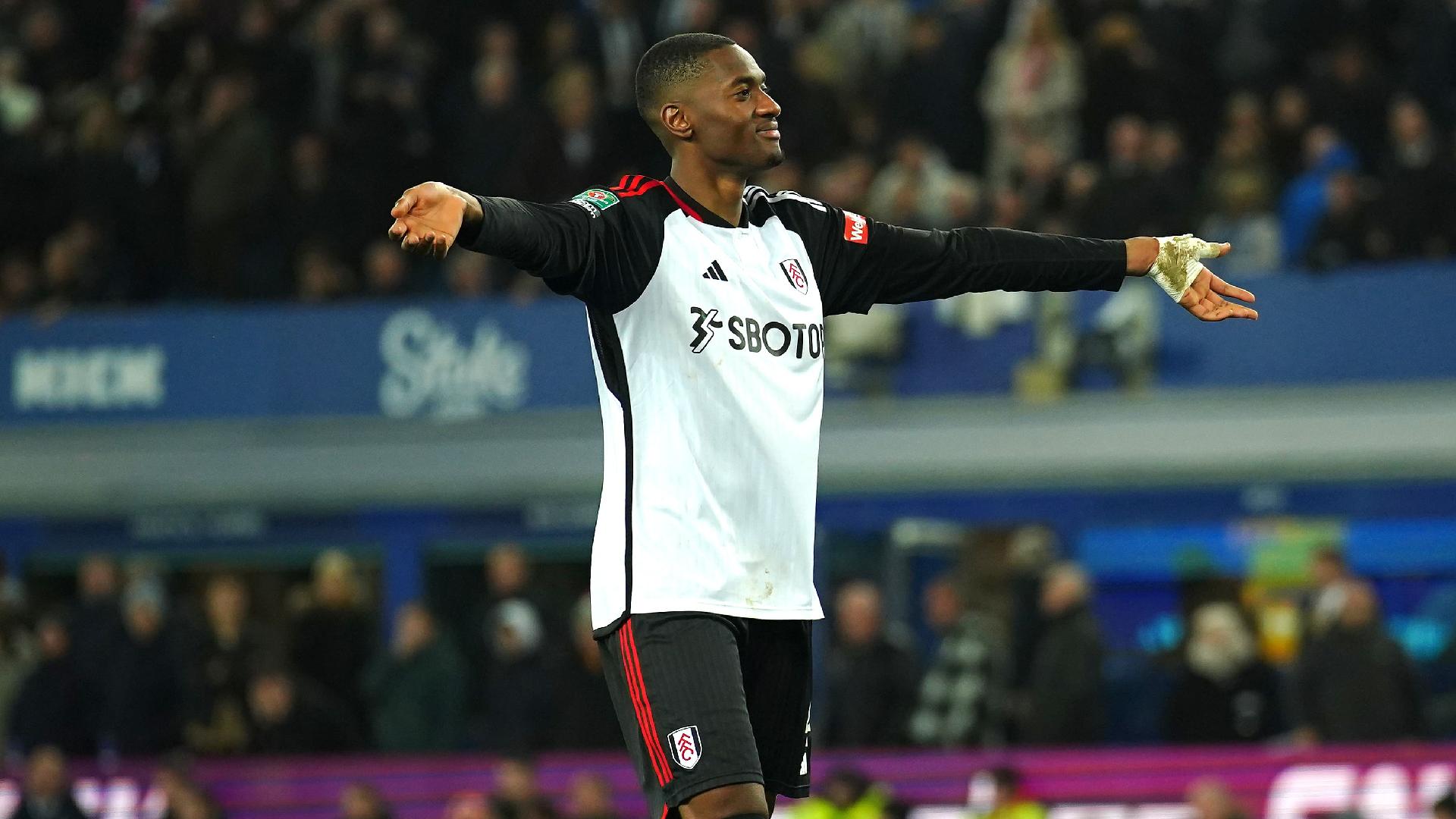Fulham centre-back Tosin Adarabioyo turns down offer from Tottenham. 