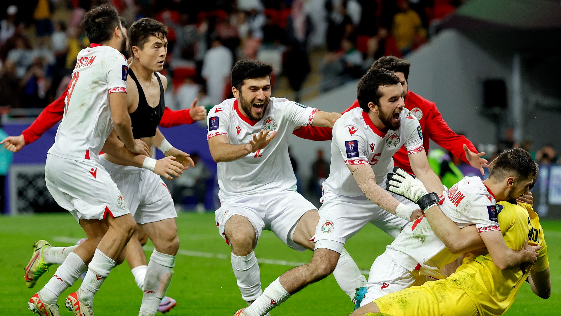 Australia, Tajikistan into quarters