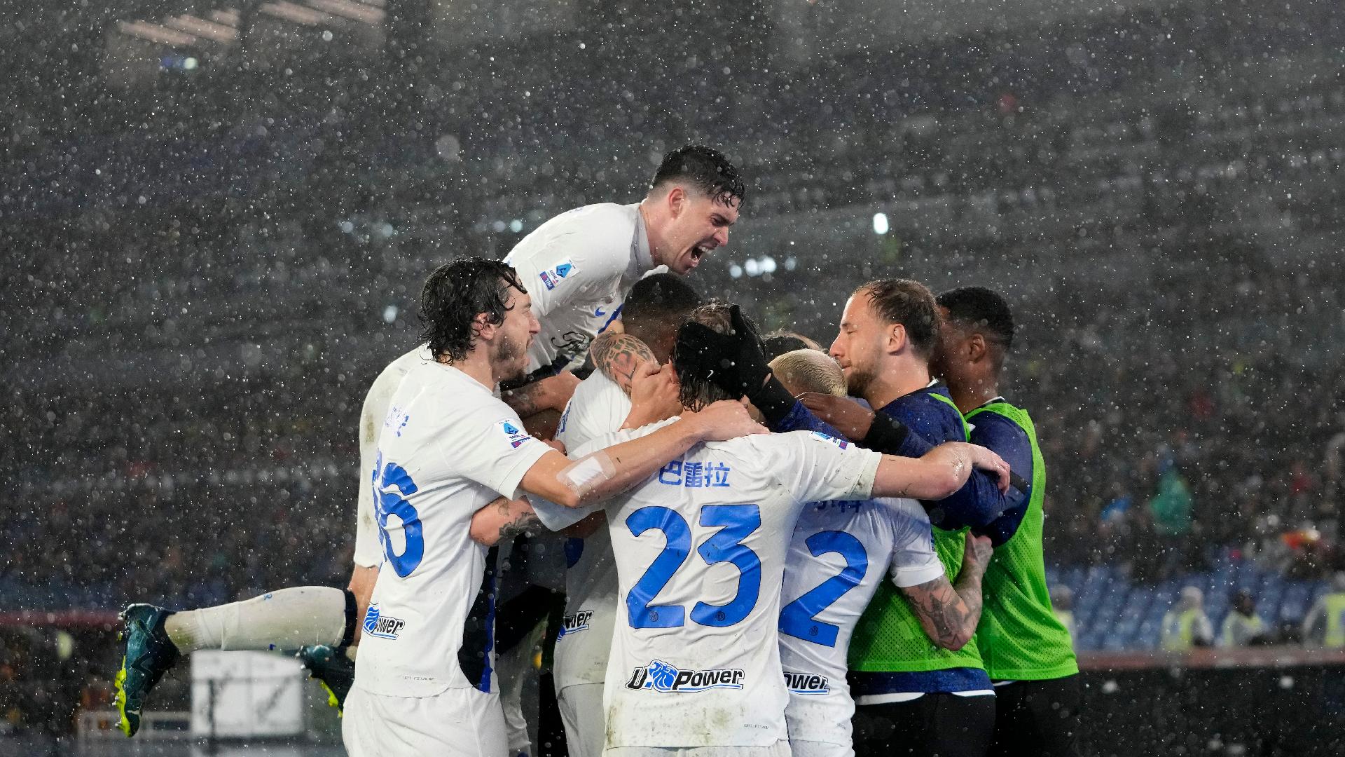 Inter complete second-half fightback at Roma to move clear at the top of Serie A