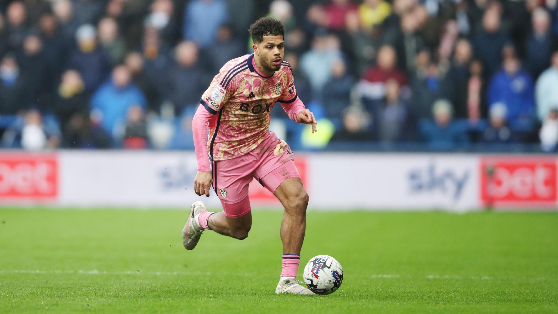 Leeds’ winning run halted with draw at Huddersfield