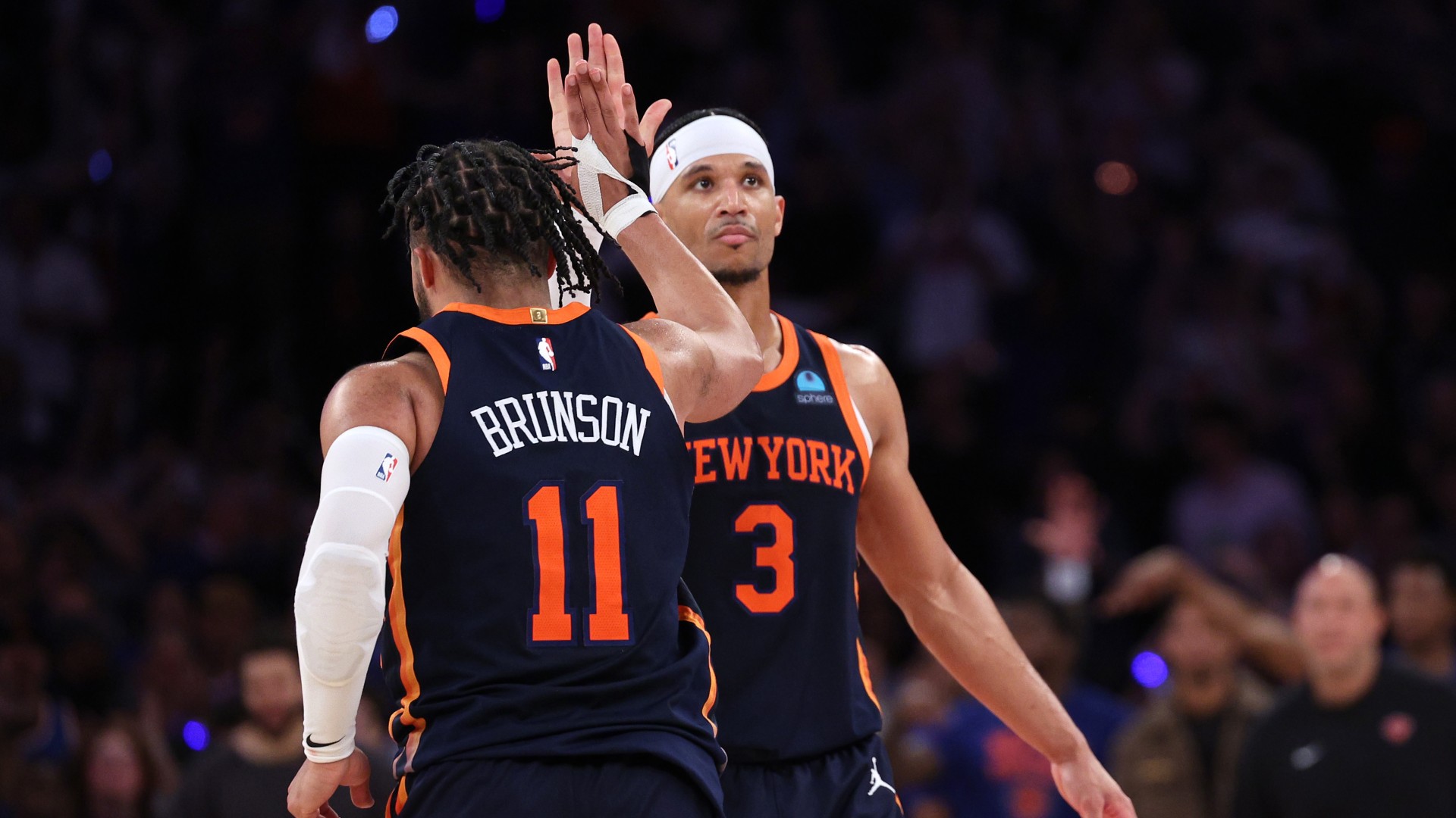 Ailing Brunson lifts Knicks
