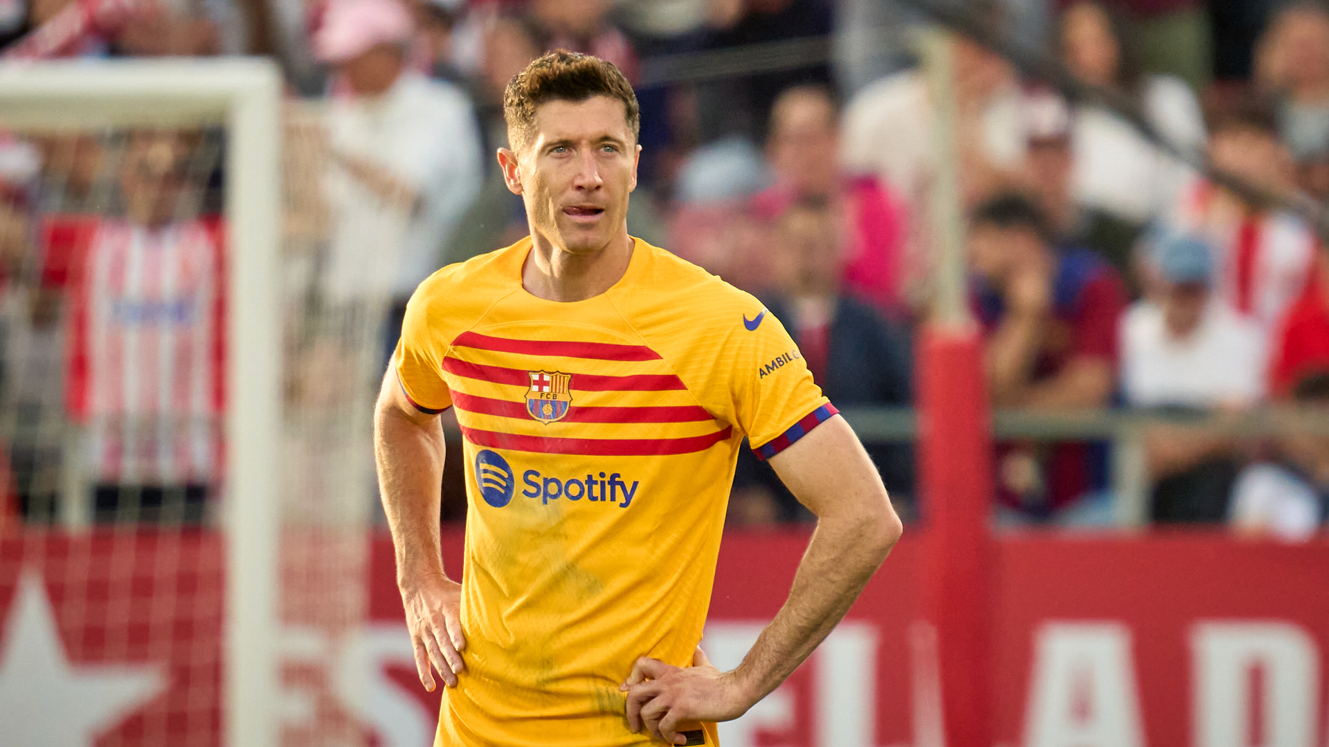 Lewandowski keen on Barca stay