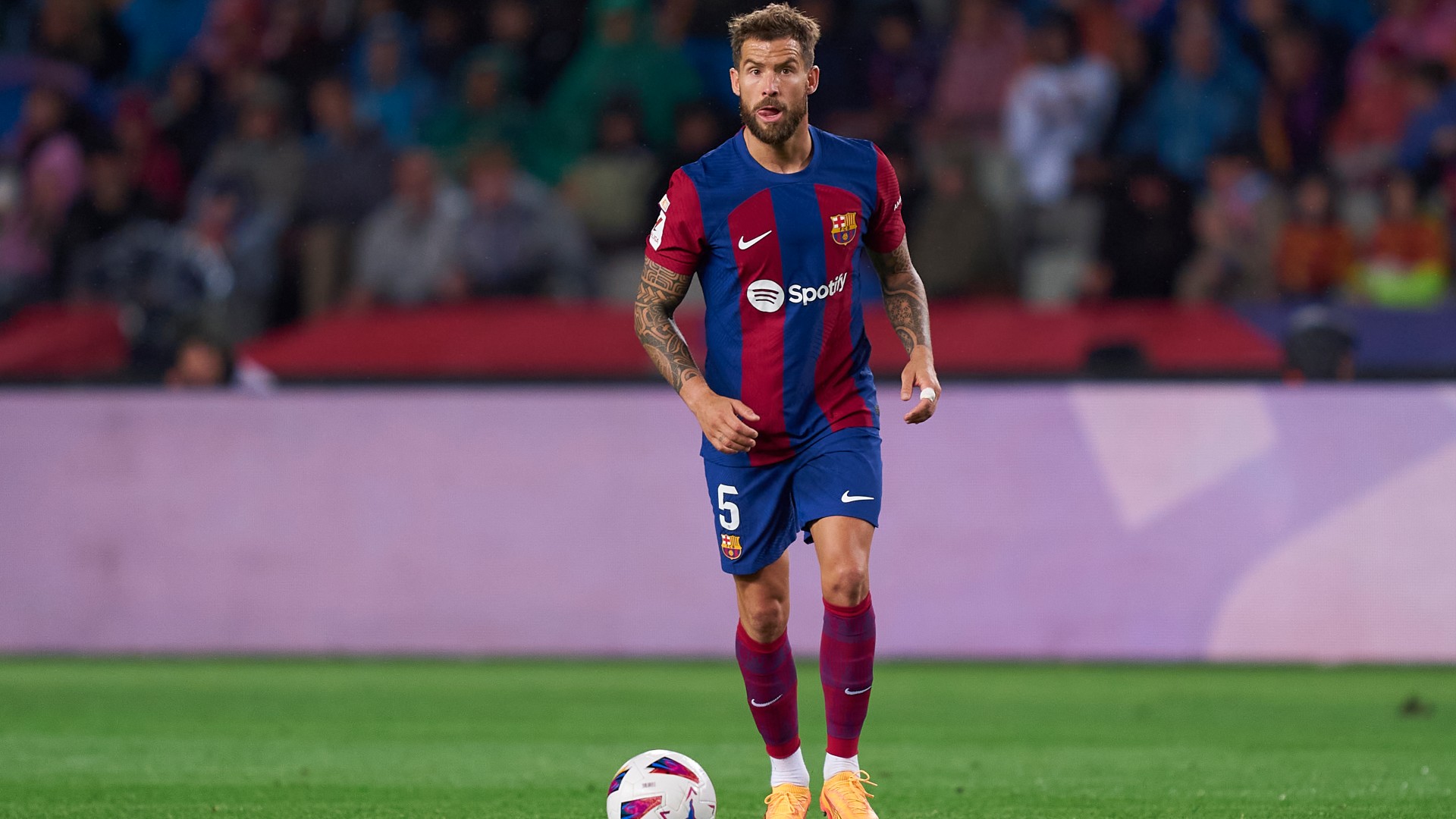 Martinez: Second in Barca's hands