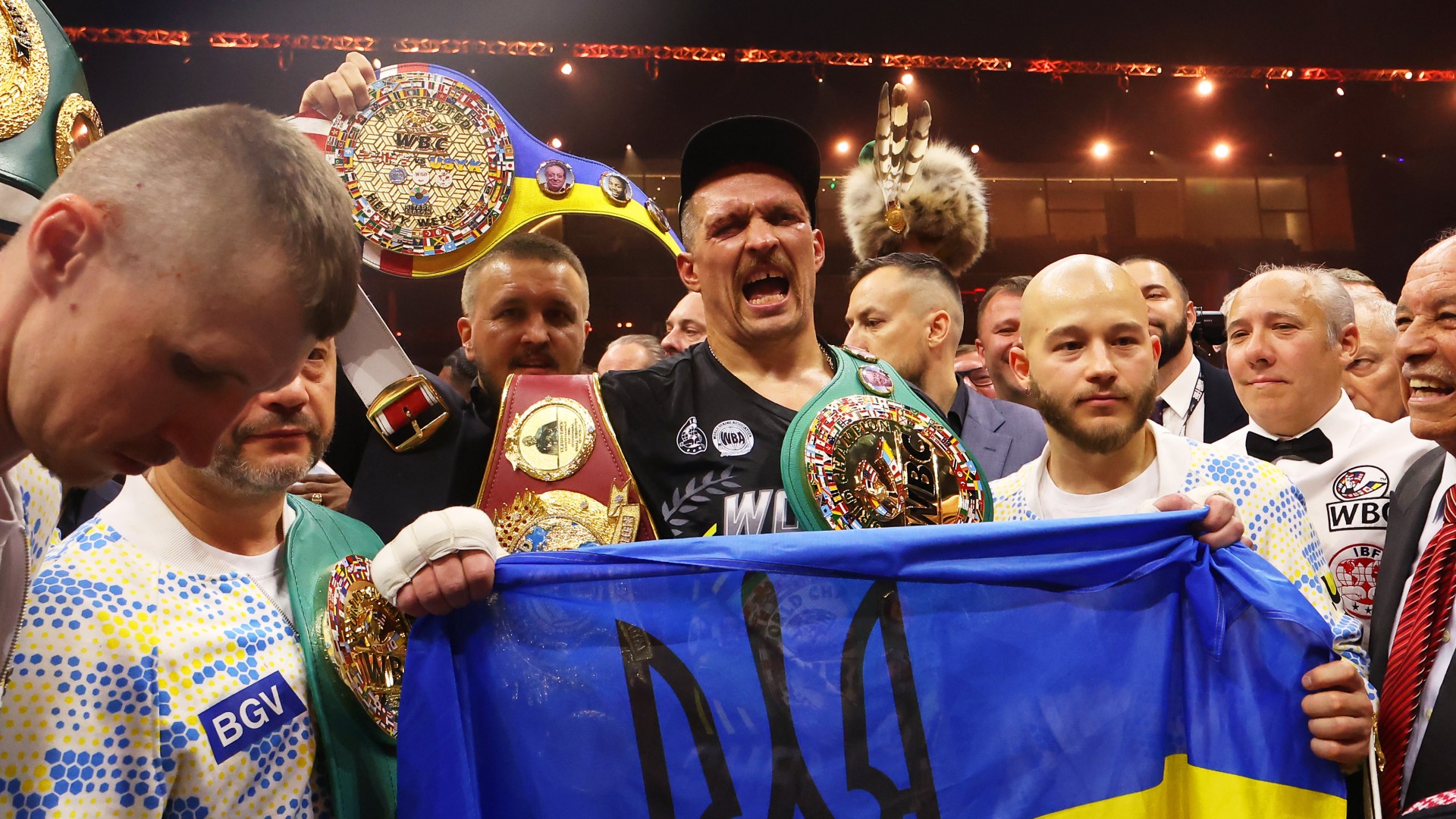 Usyk undisputed champion, beat Fury