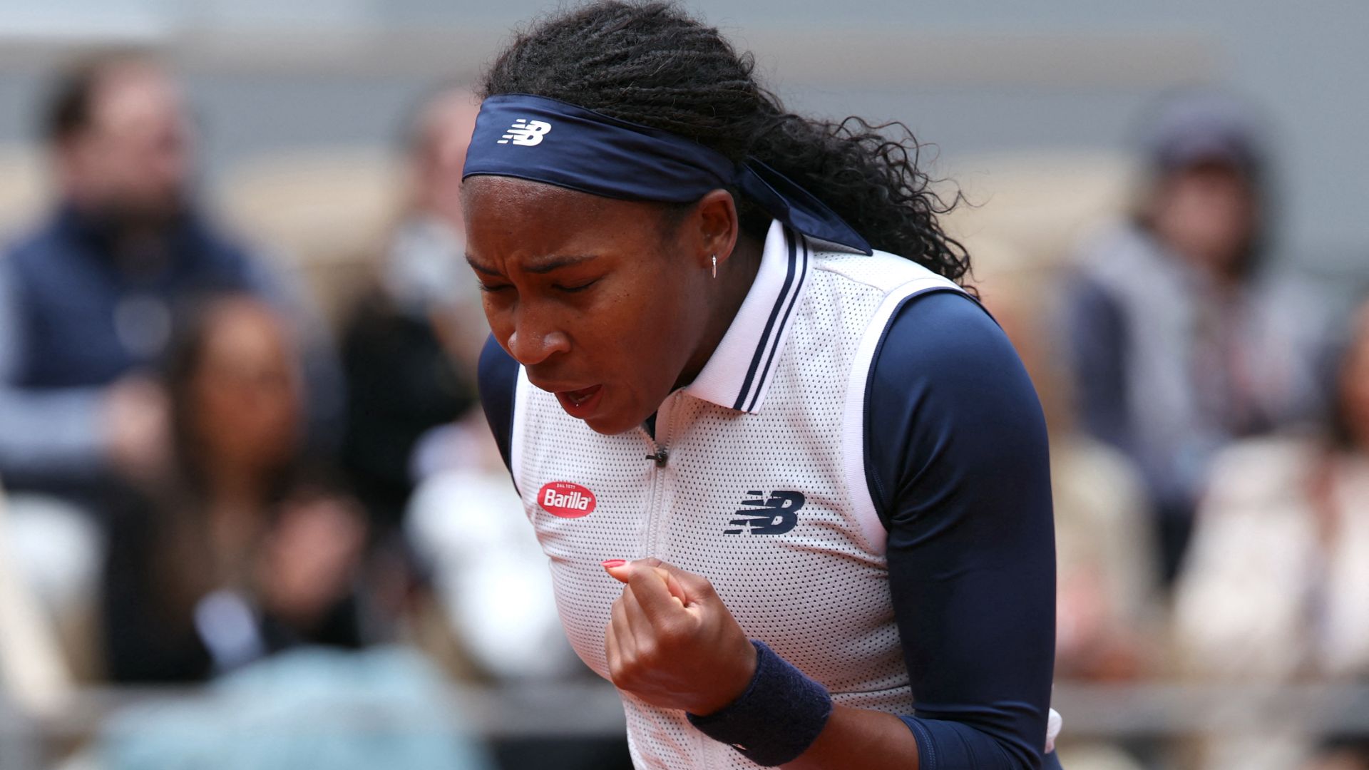 Gauff into French Open R4