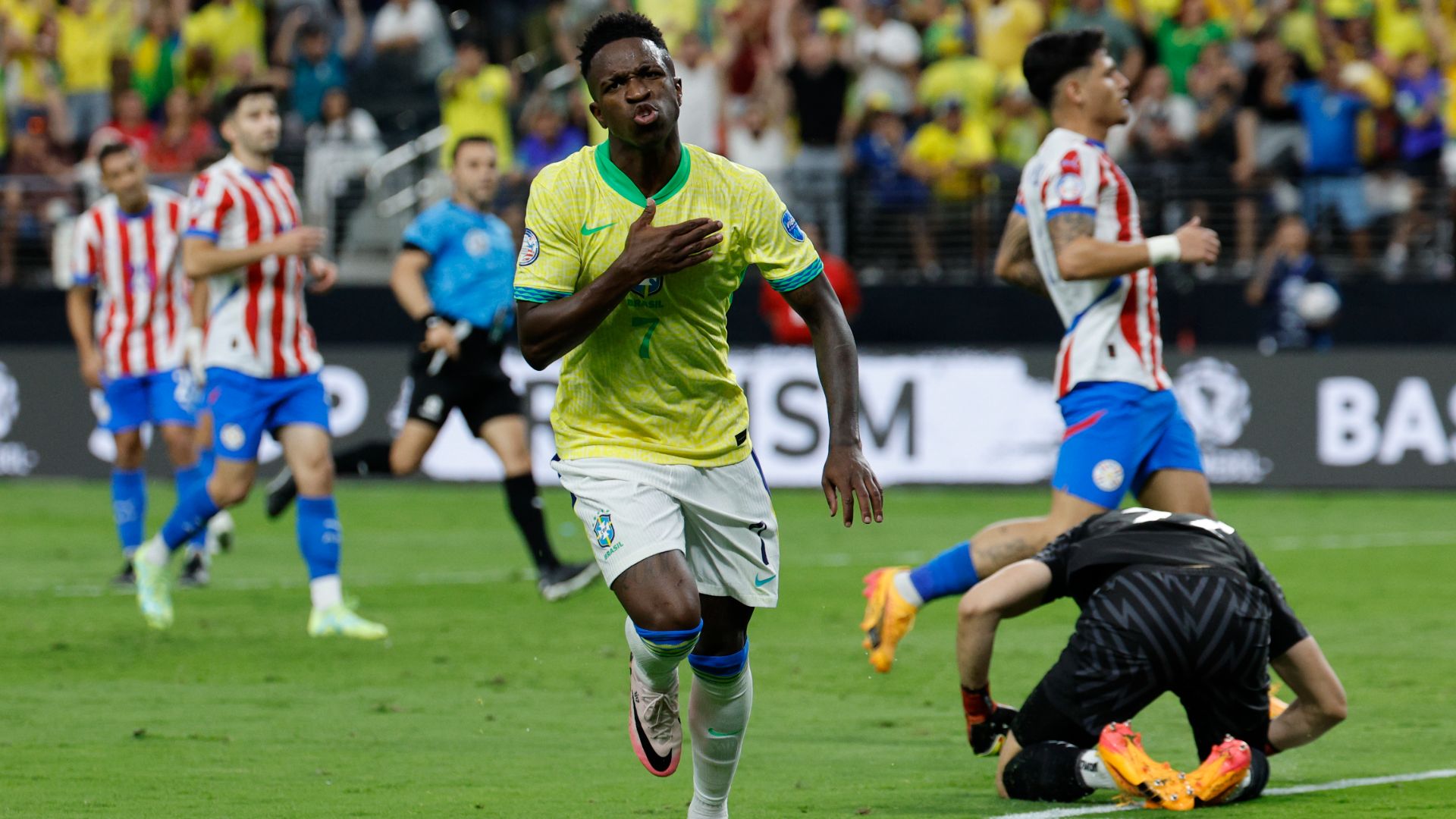 Report: Paraguay 1-4 Brazil