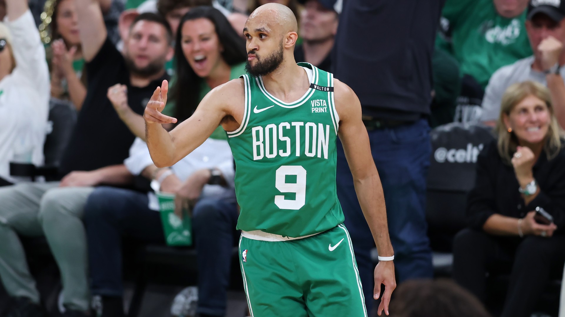 White, Celtics agree to extension