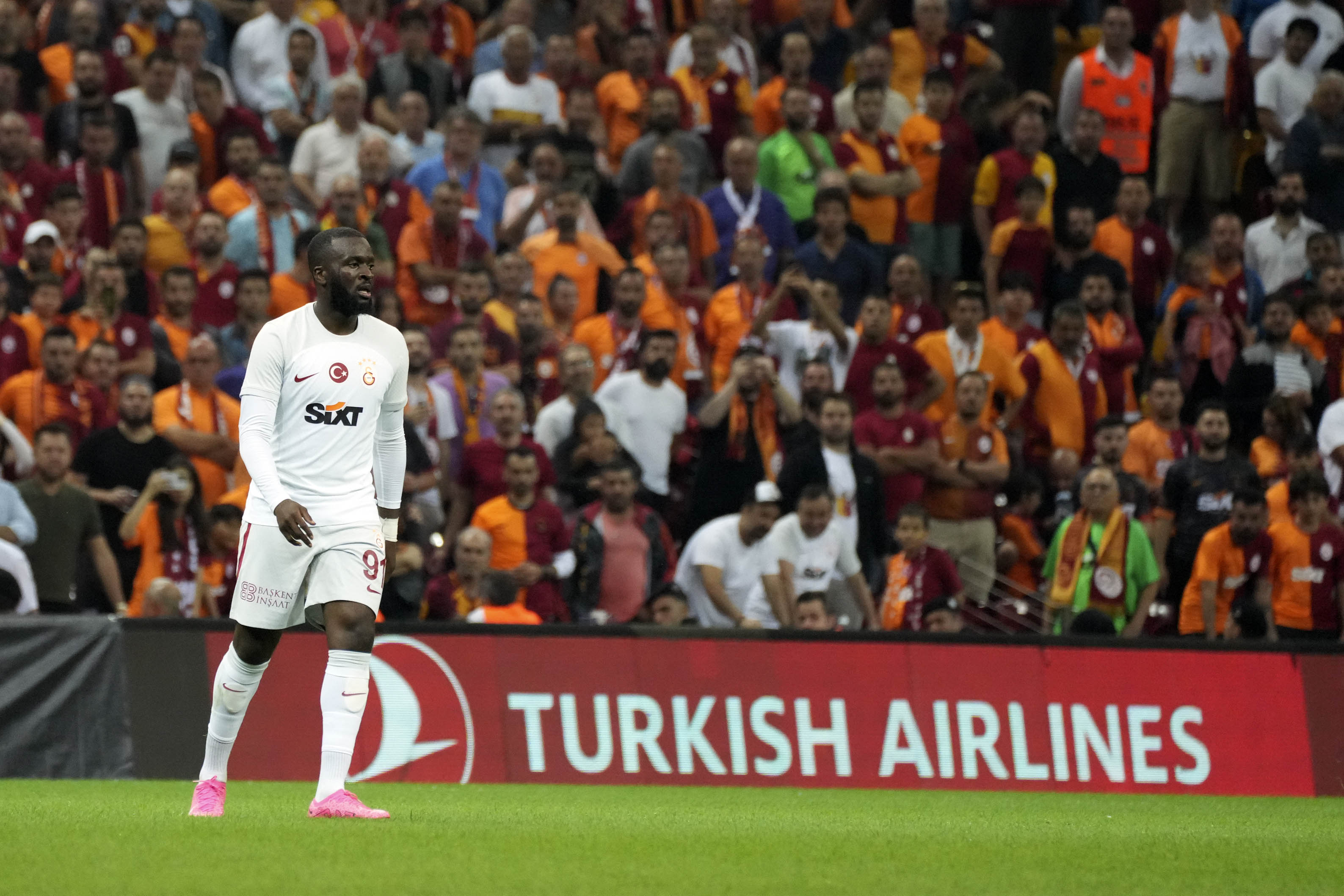 Tanguy Ndombélé Galatasaray