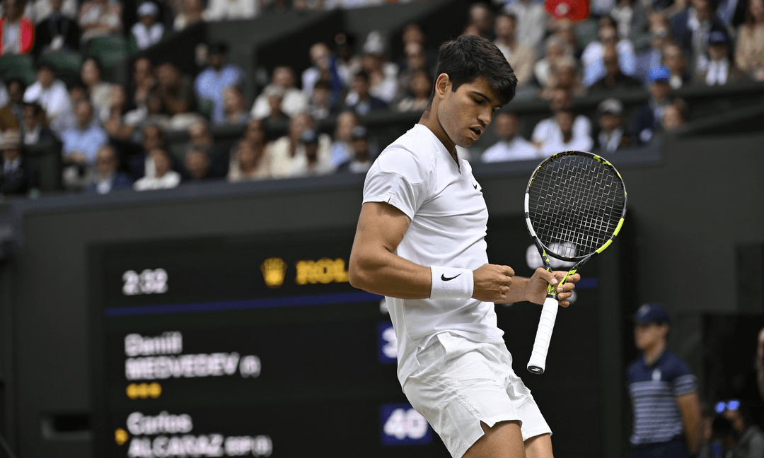 Carlos Alcaraz Stuns Daniil Medvedev in Wimbledon Semifinals