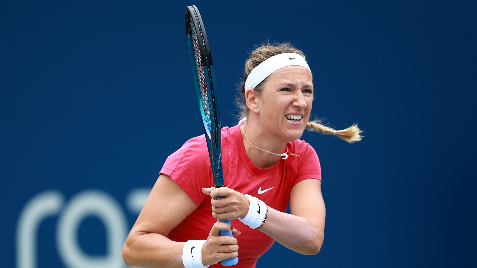 Azarenka goes through in Toronto