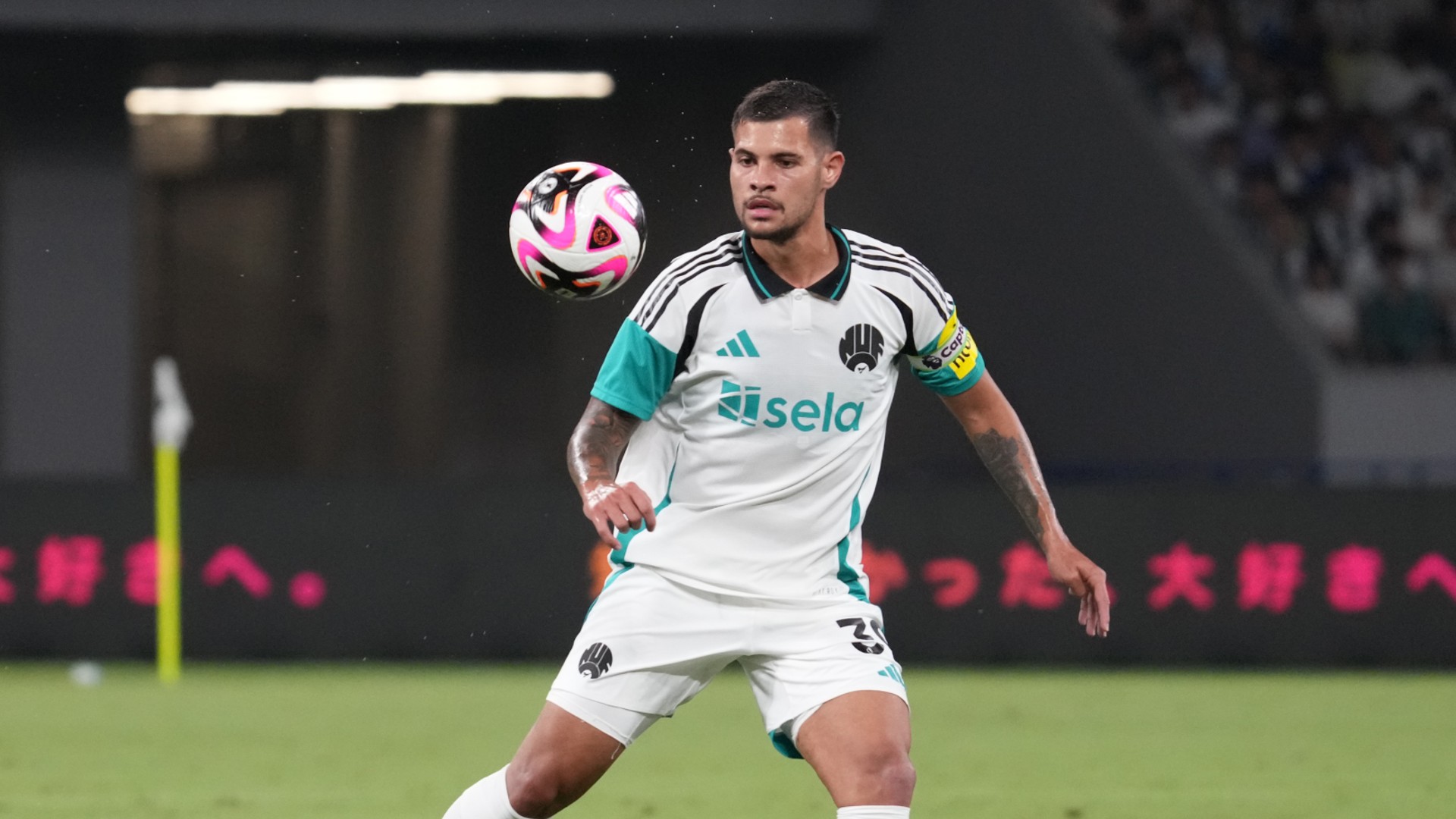 Guimaraes hints at Newcastle stay