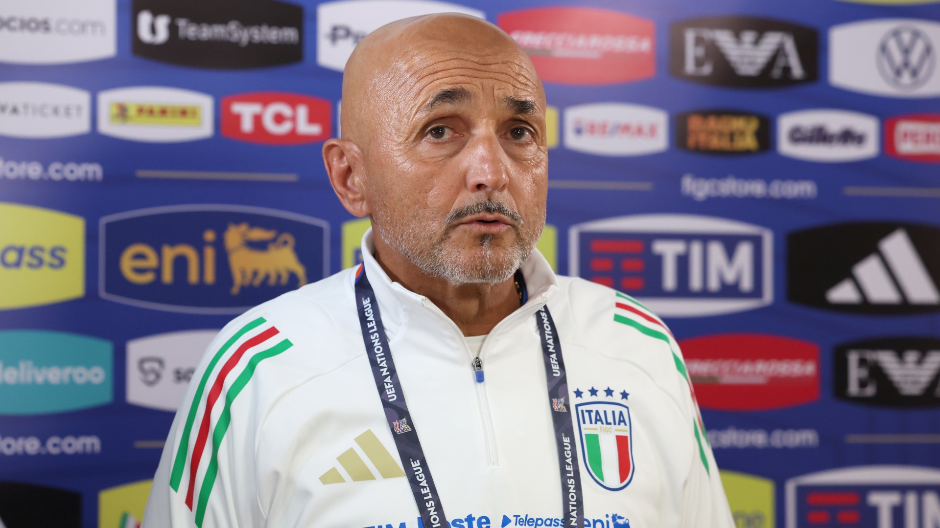 Italy boss to make five changes