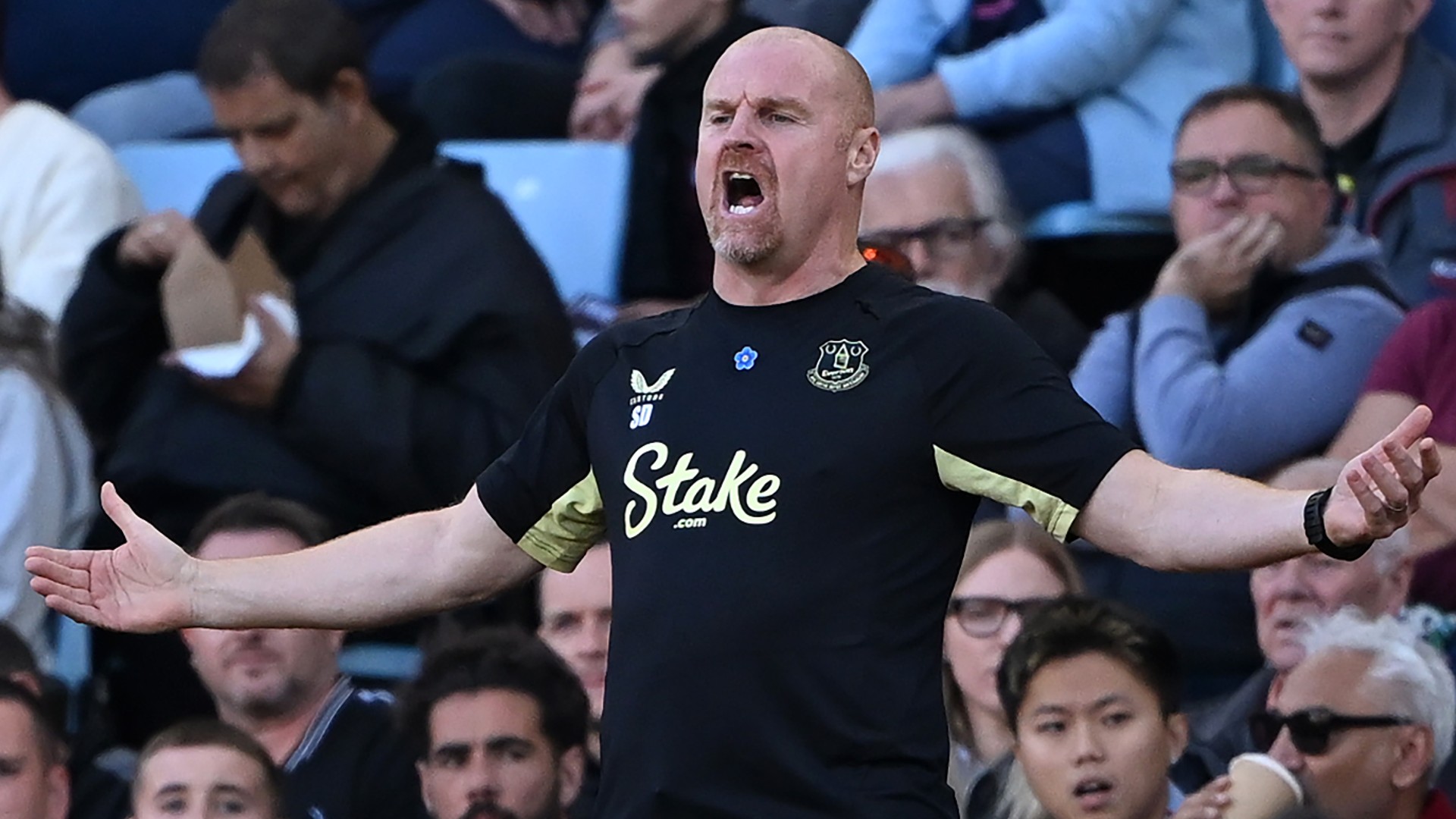 Everton 'can't leak goals' - Dyche