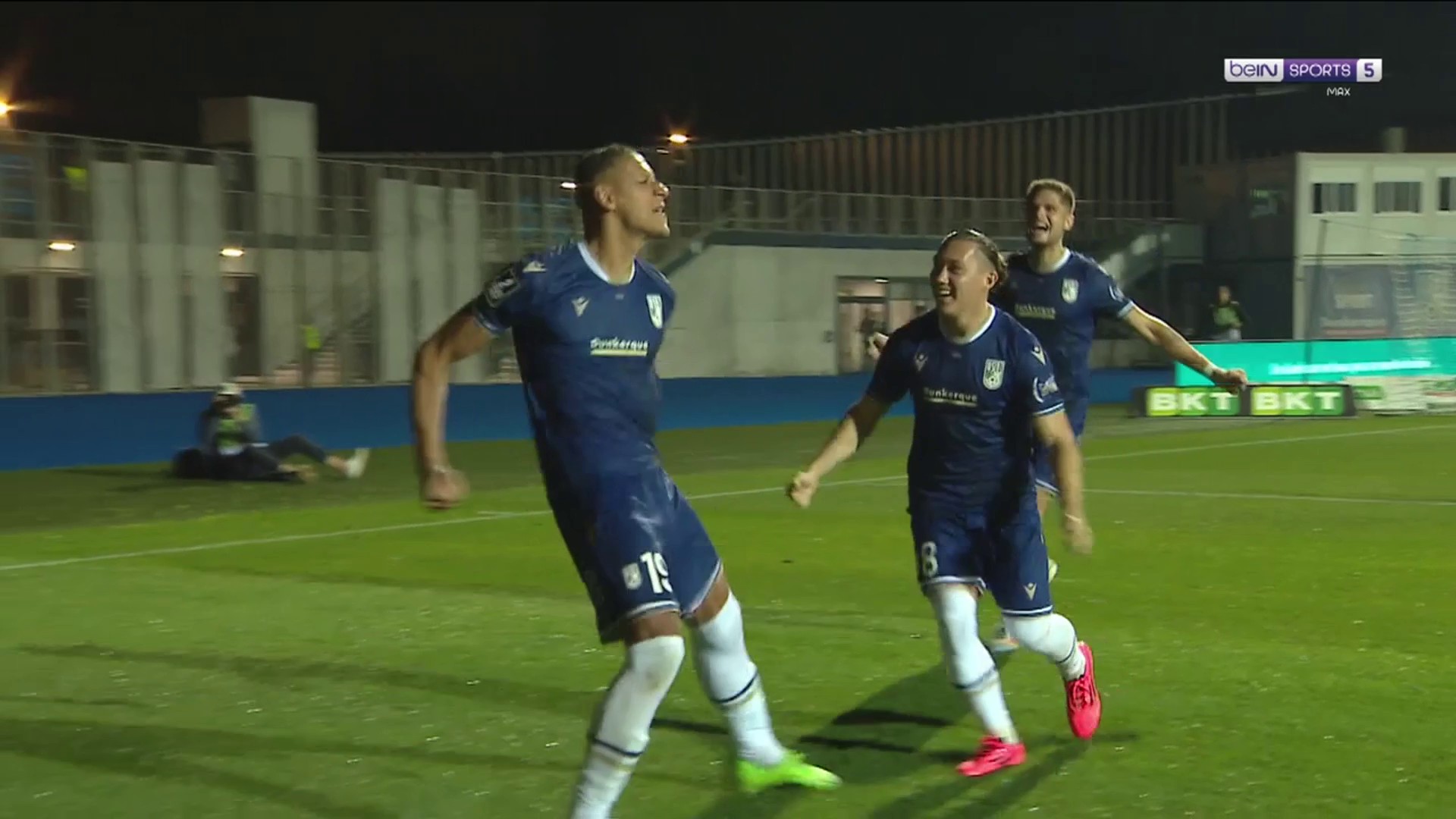 Ligue 2 : Dunkerque gagne encore dans un festival de but