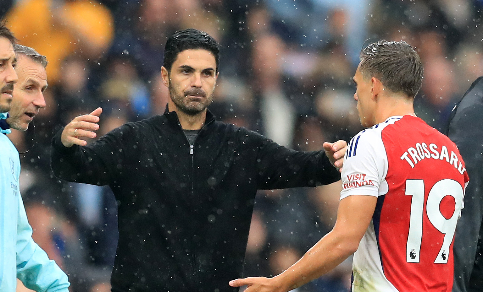 Mikel Arteta frustré expulsion Trossard