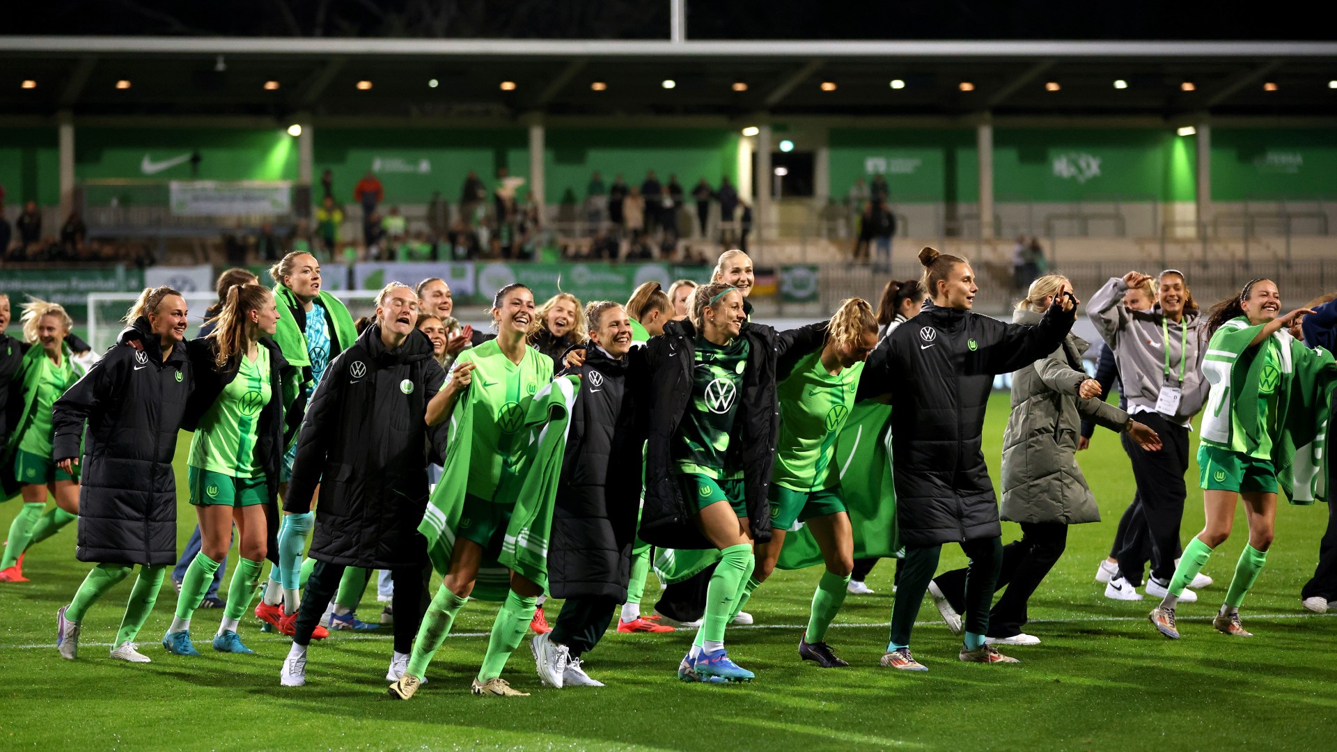 Wolfsburg into WUCL group stage