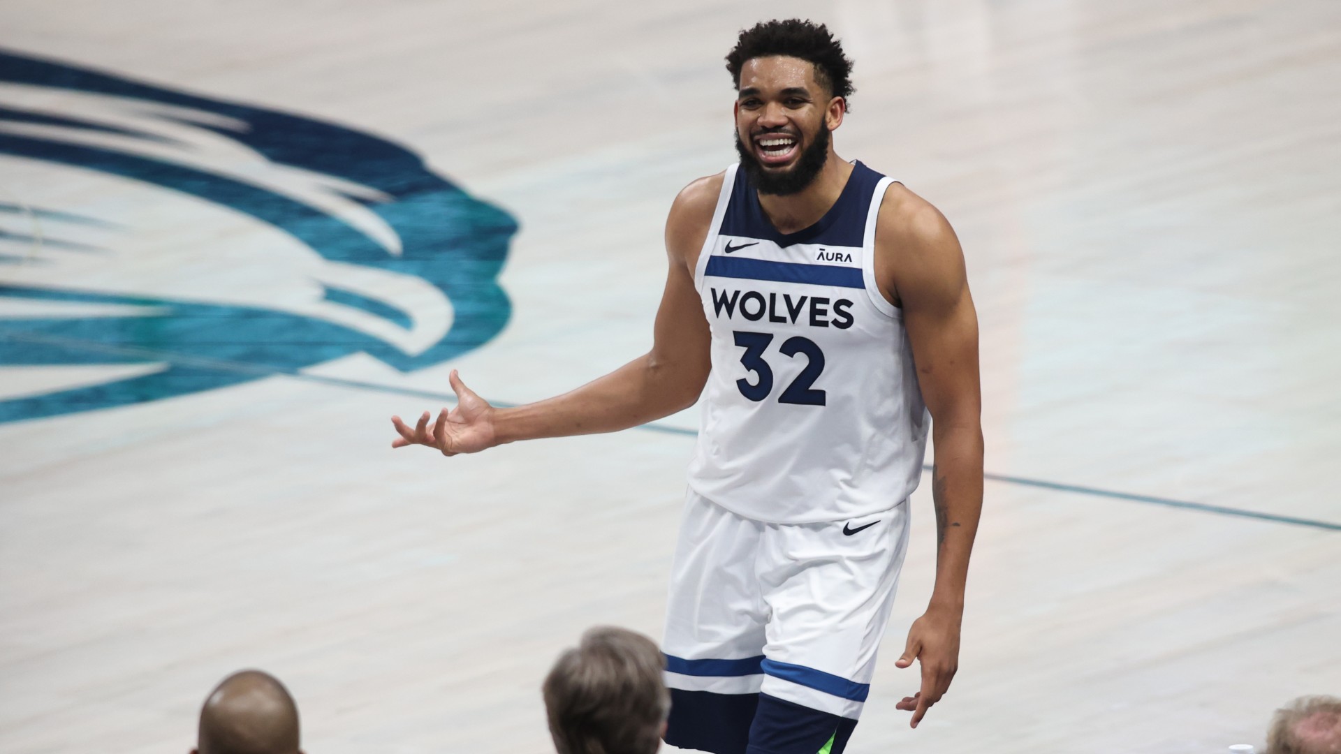 Knicks to acquire Towns from Wolves