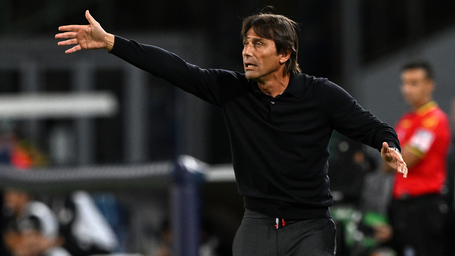 Conte: Too early for Scudetto talk