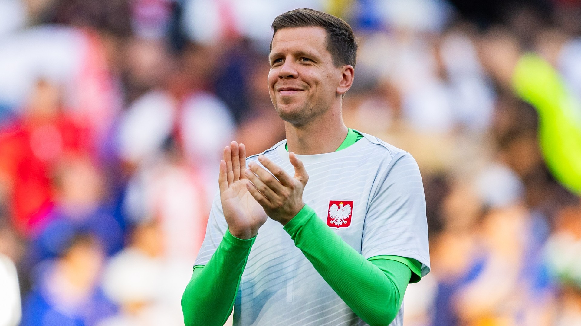 Barcelona complete Szczesny signing