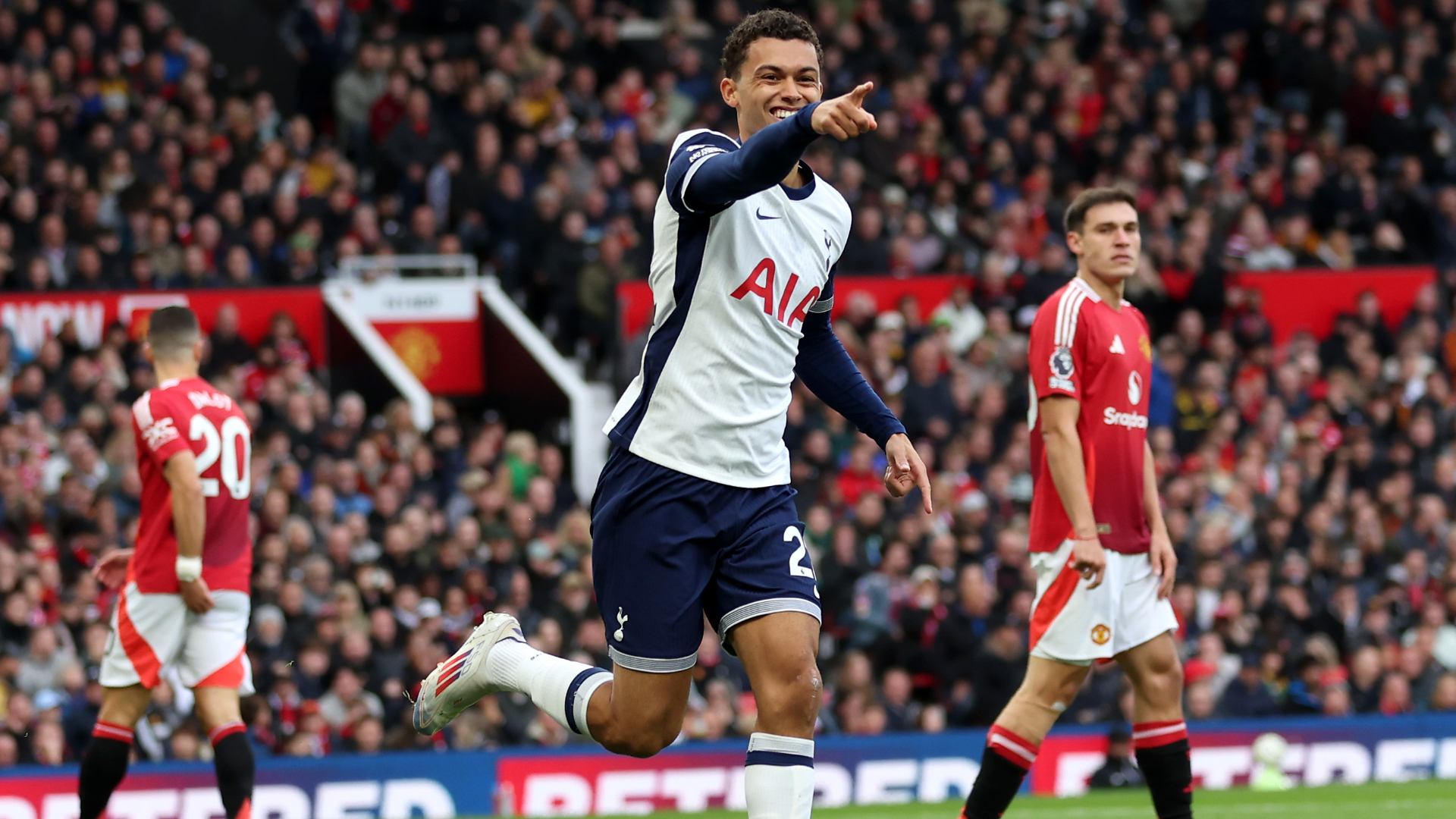 Tottenham-Man Utd headlines QFs