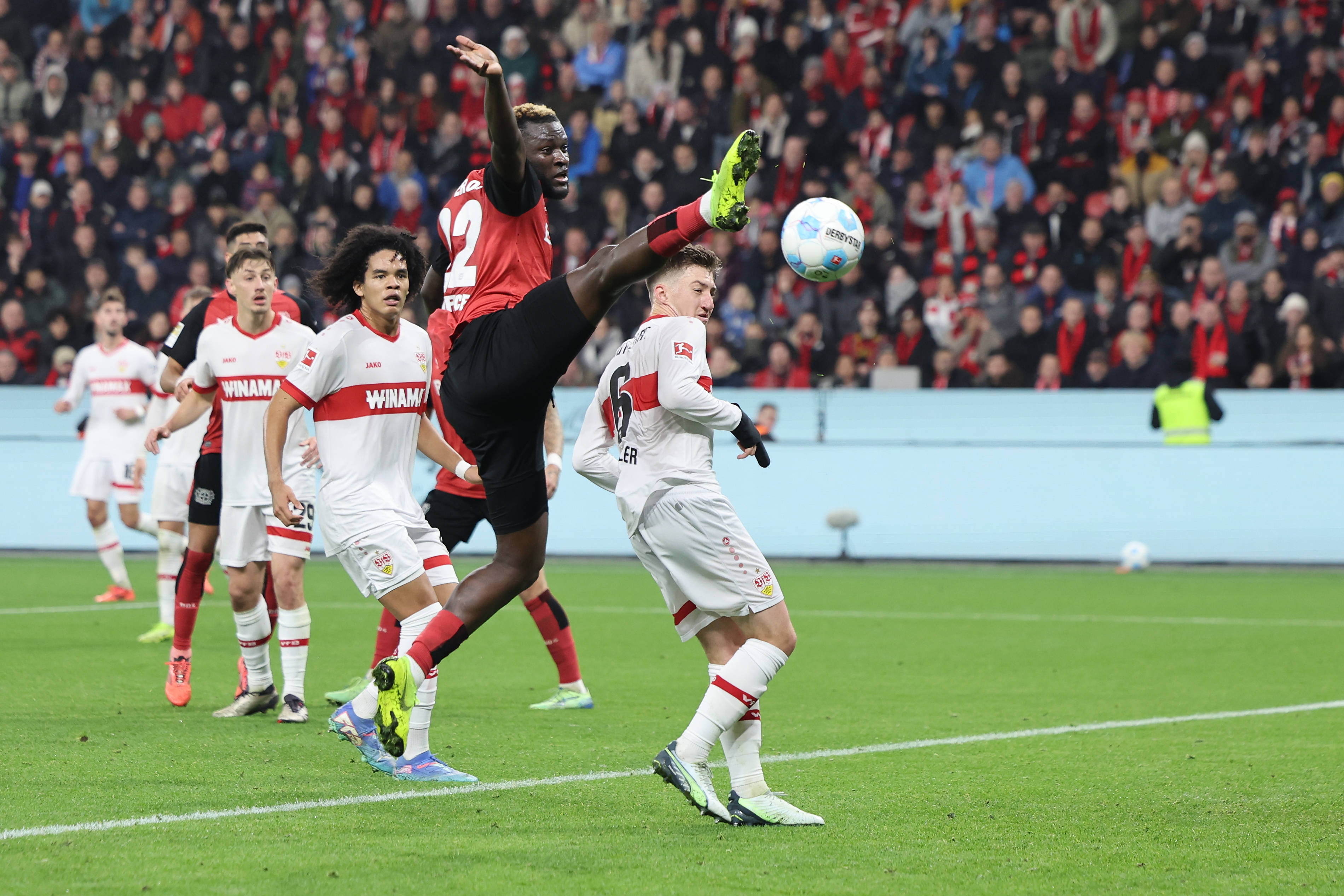 Bundesliga : Stuttgart résiste à un Leverkusen maladroit