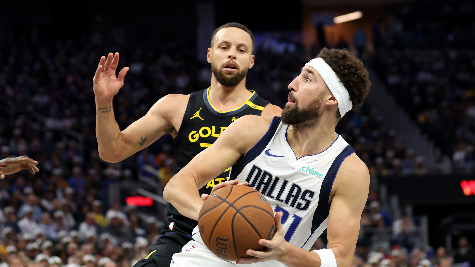 Curry against Thompson 'surreal'