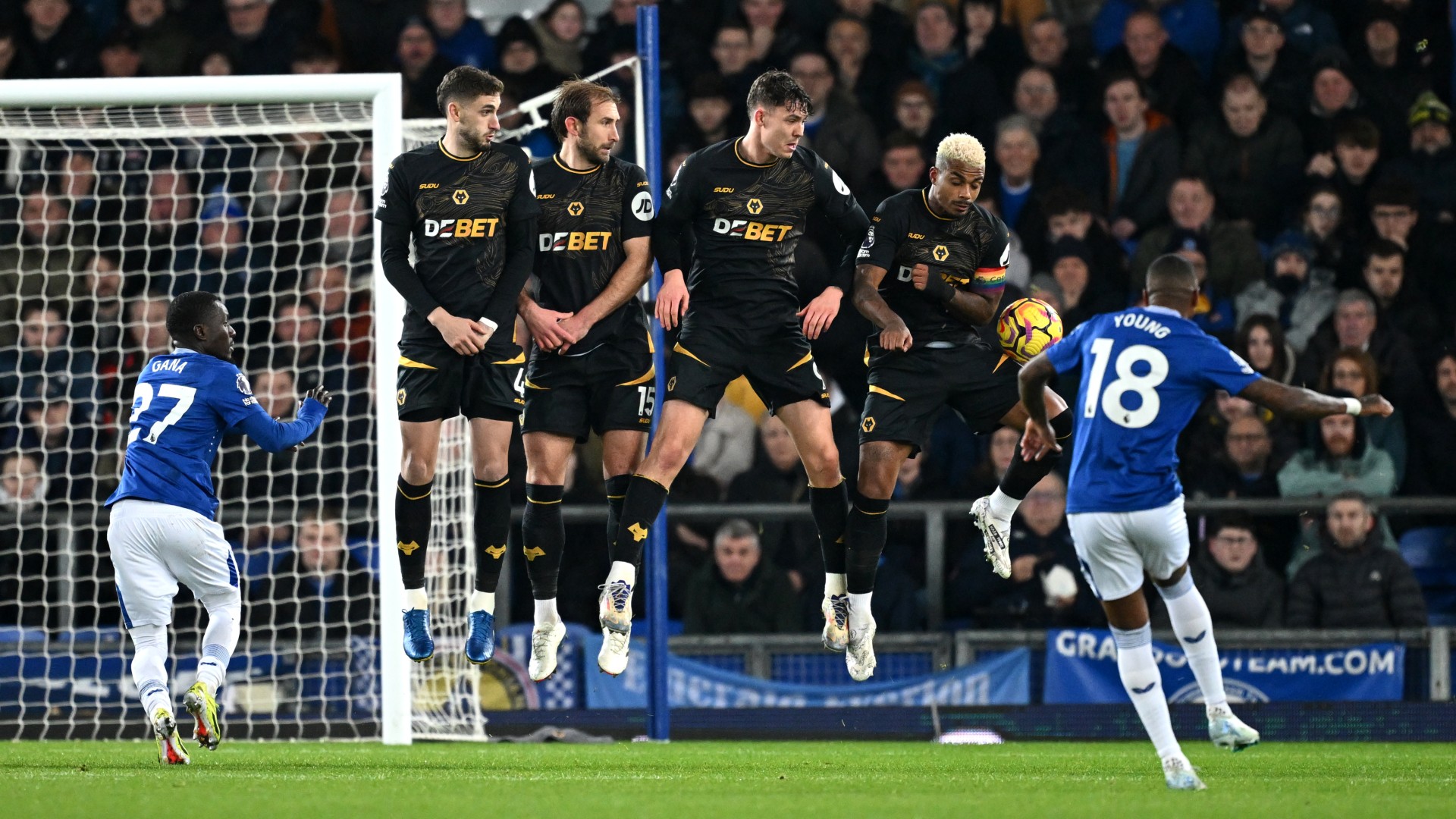 Report: Everton 4-0 Wolves