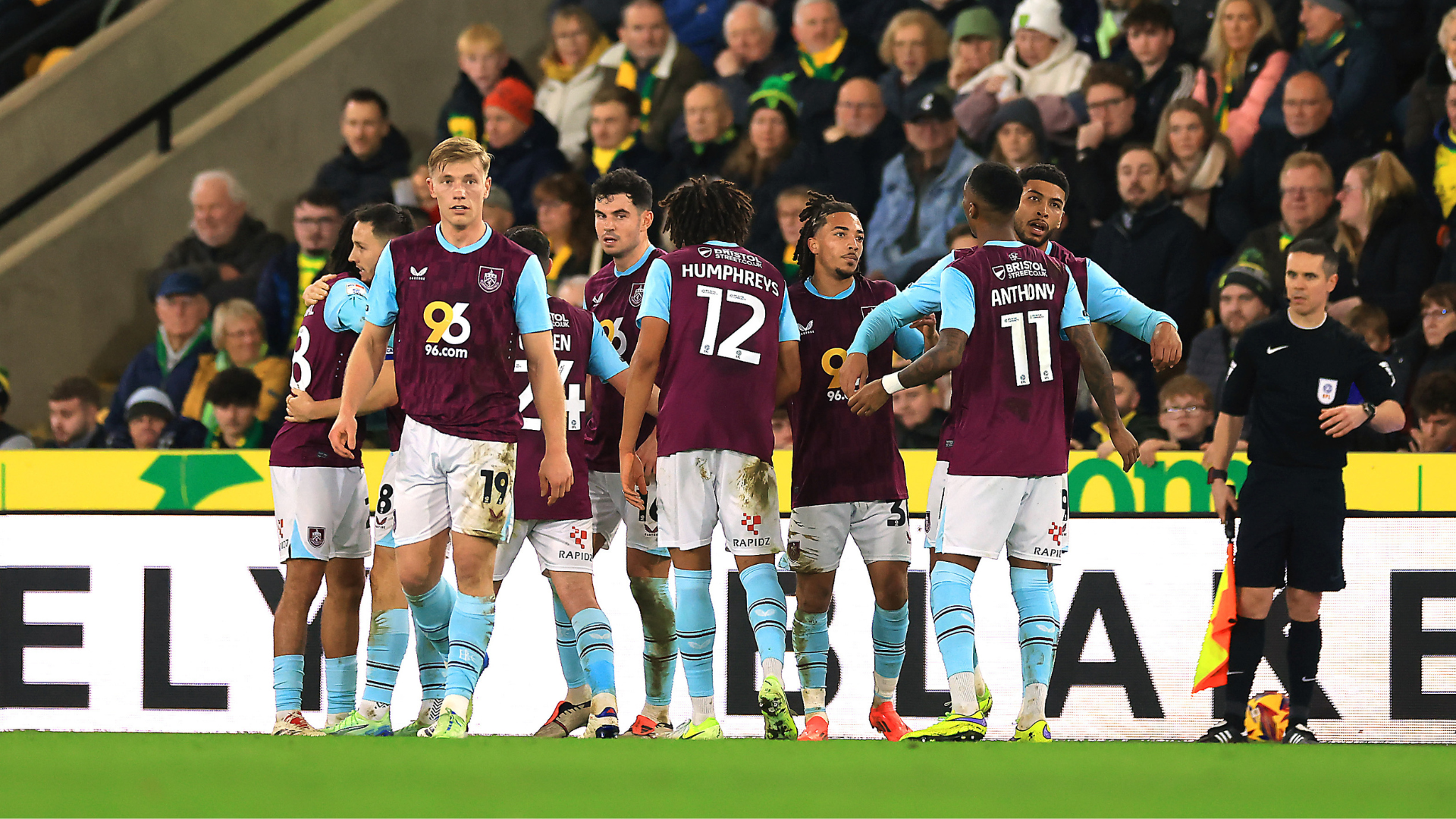 Burnley up to third in Championship