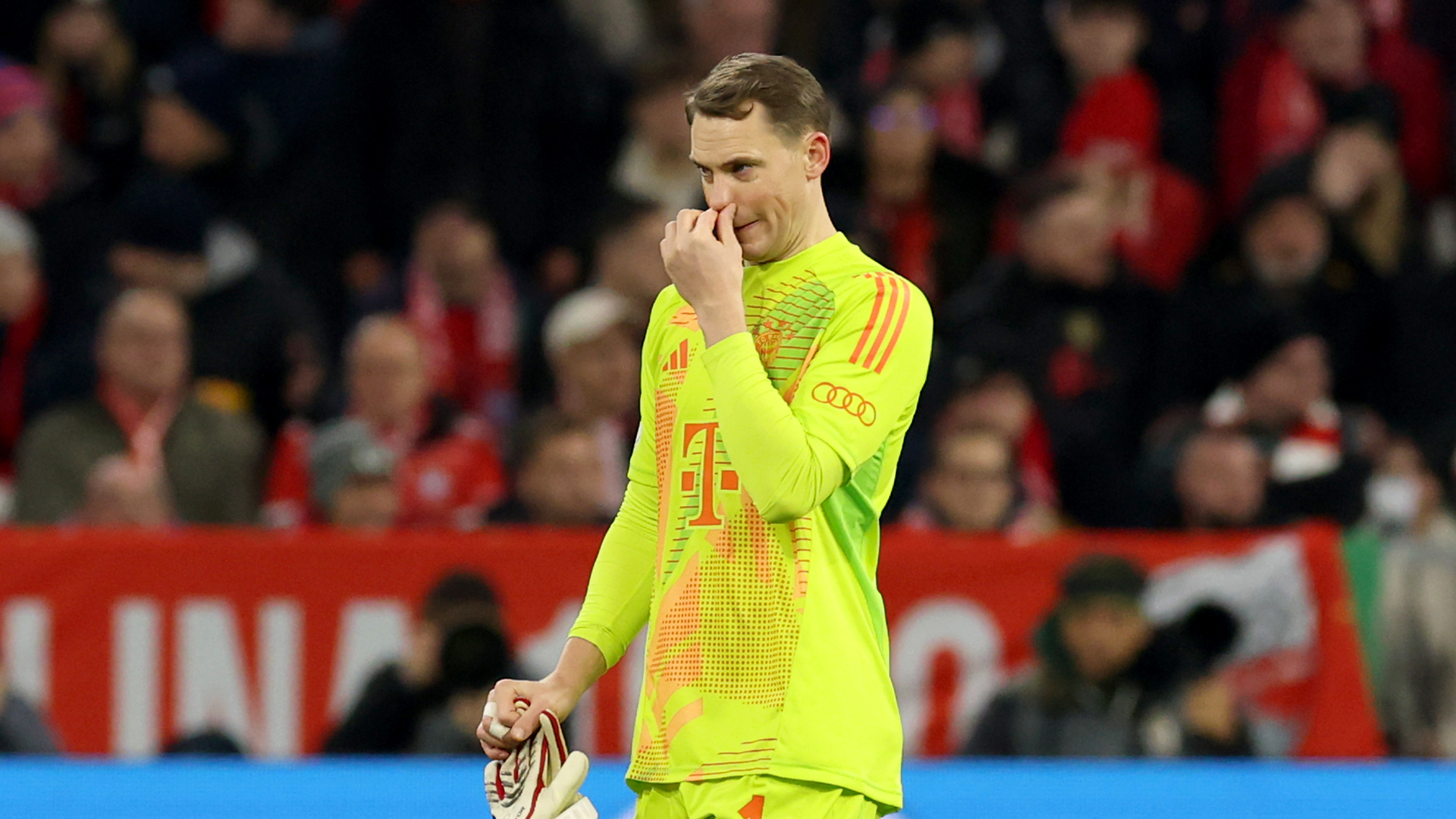 Neuer returns to Bayern fold