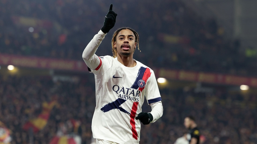 Flocage PSG 2024/25 – Finale UCL Doué & Barcola (Monblason, Blanc, Neuf Sans Boîte)
