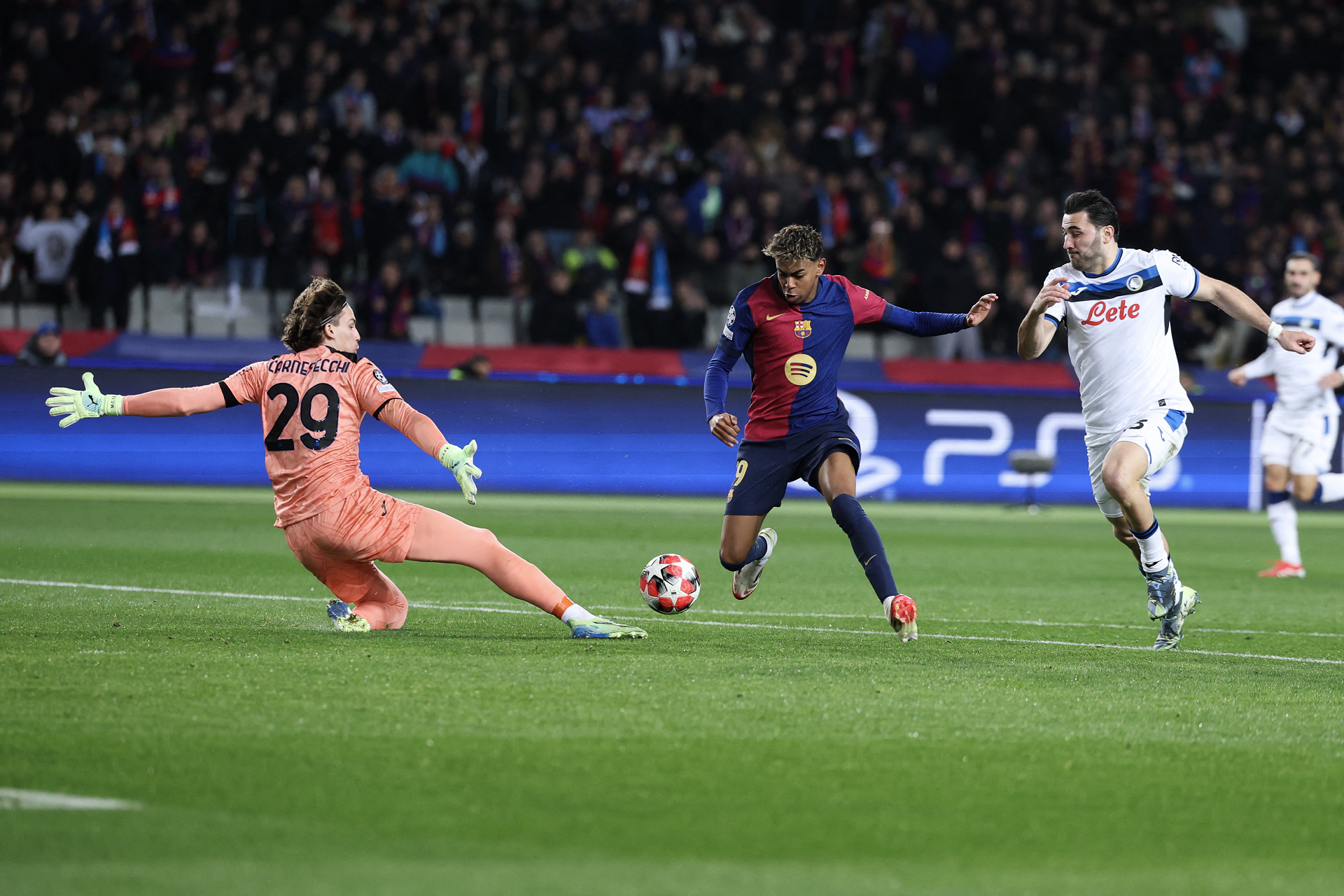برشلونة