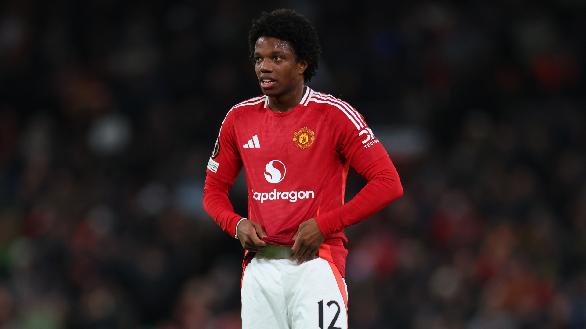 Man Utd's Malacia joins PSV on loan