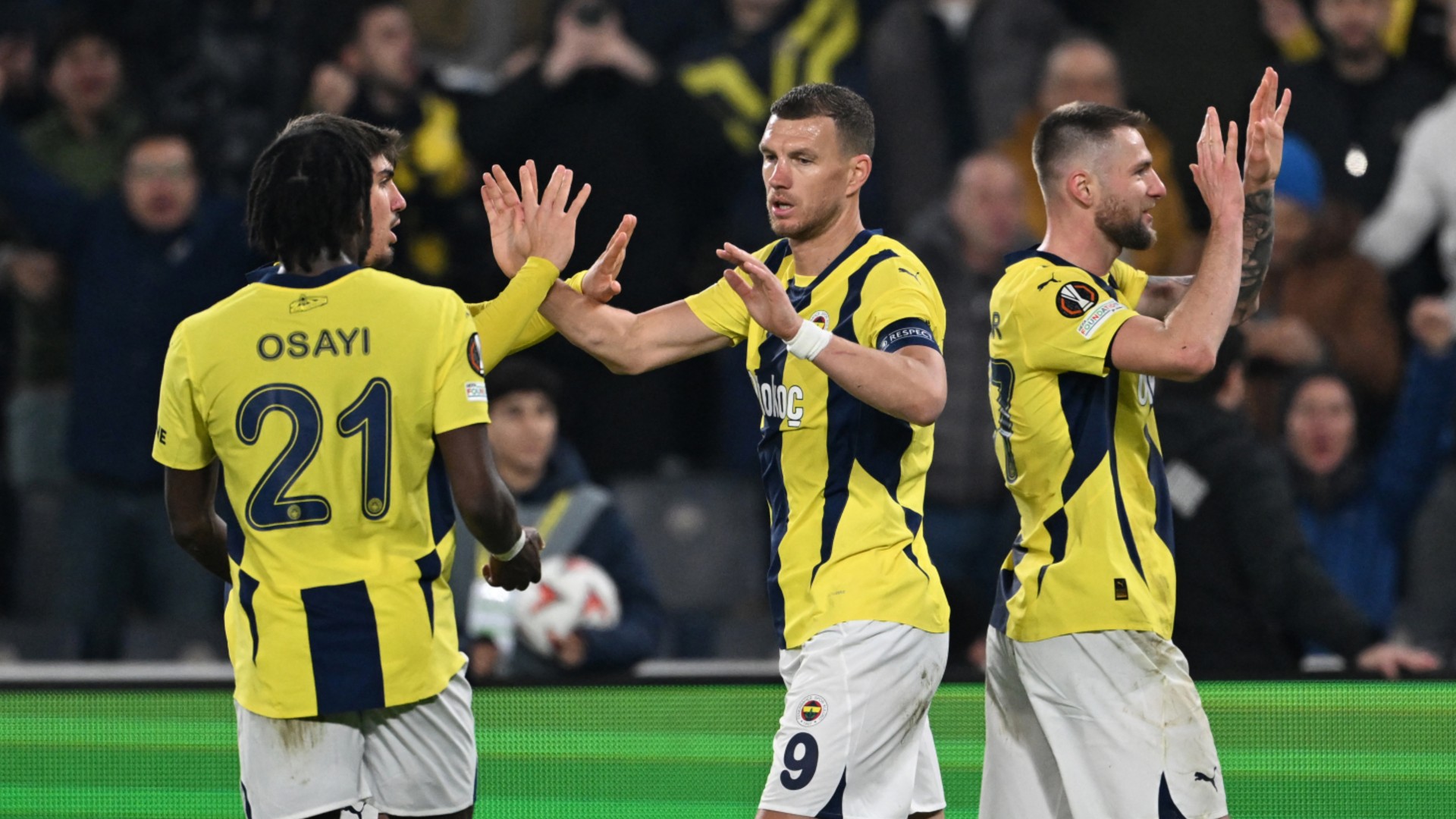 Fener cruise to victory