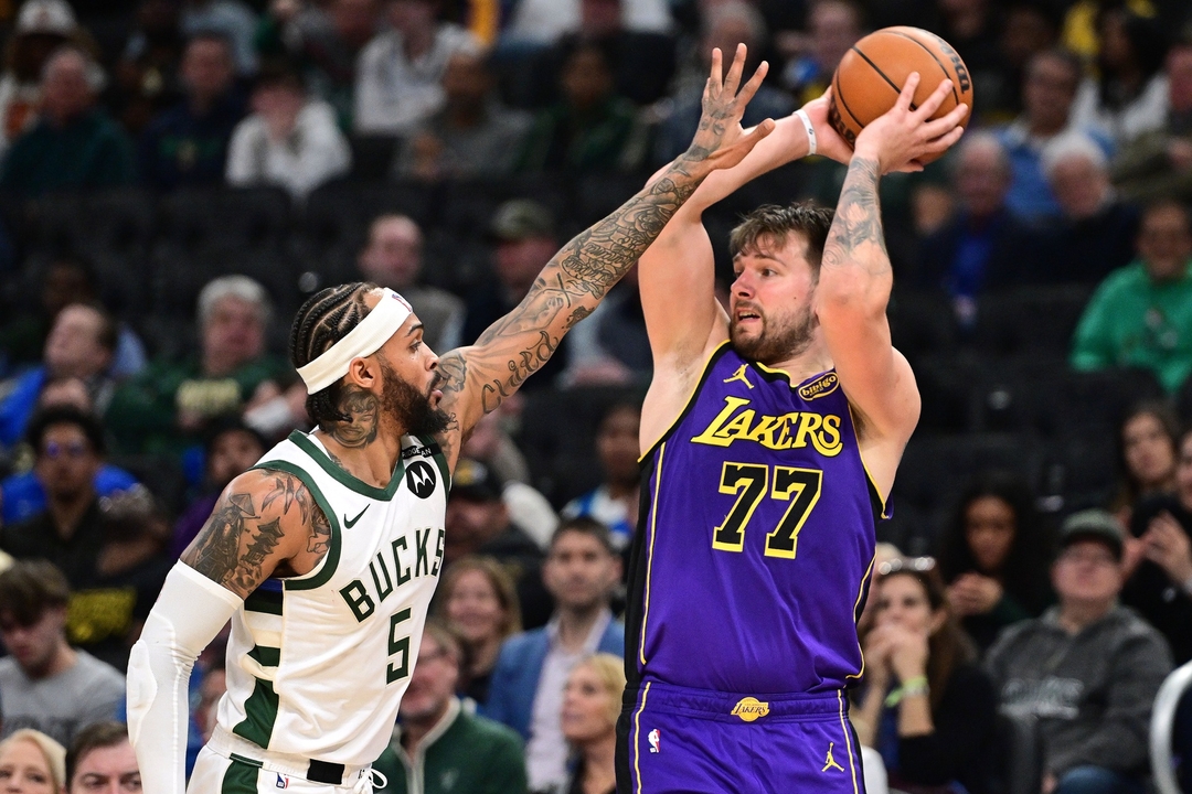 Avec son record aux Lakers, Luka Doncic a tout tenté face aux Bucks ...