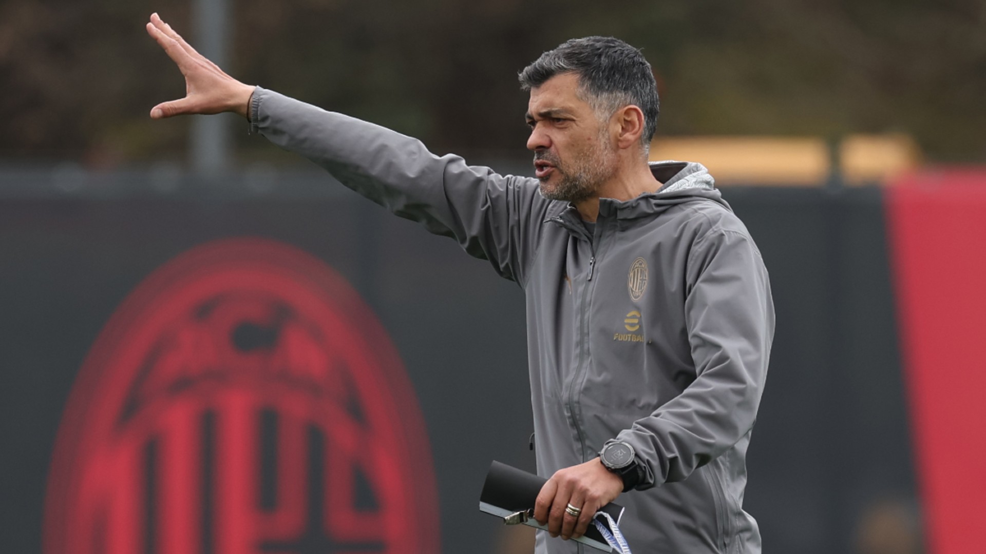 Conceicao defiant despite pressure