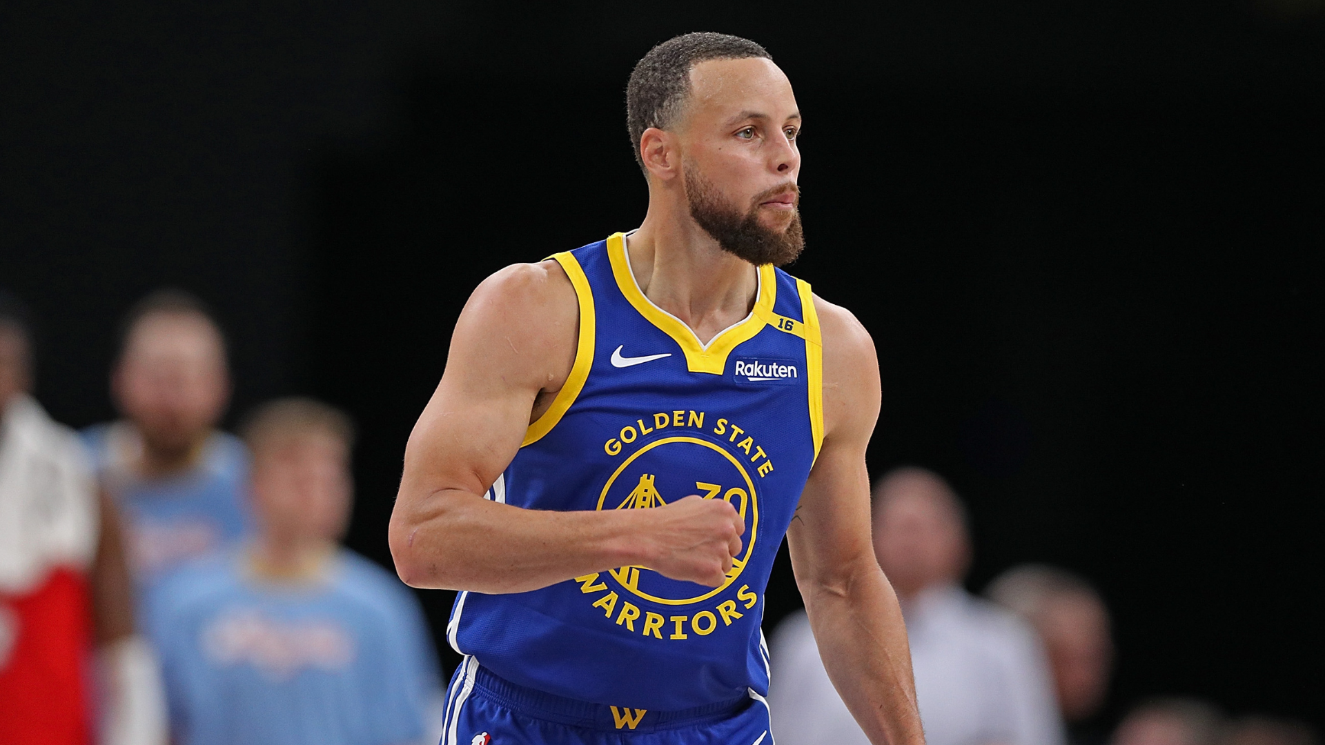 Curry emotional after Grizzlies win