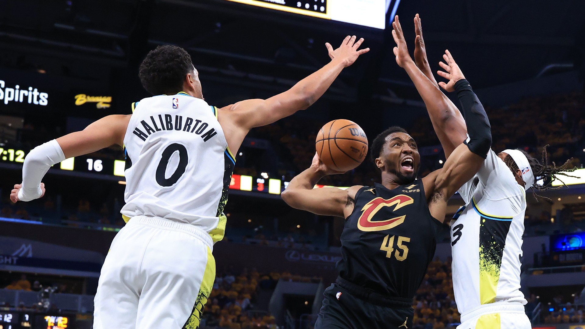 Mitchell boosted by returning Cavs