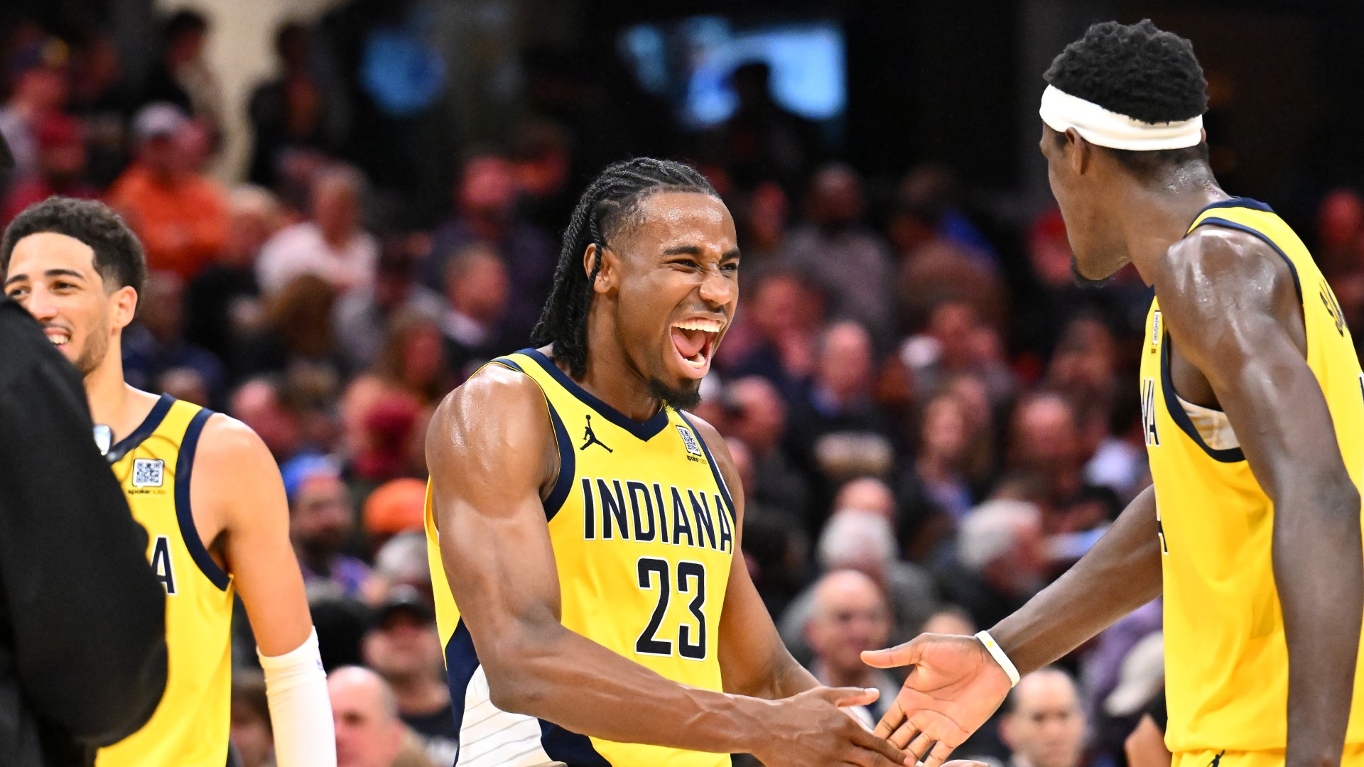 Pacers oust Cavs, Thunder lead 3-2