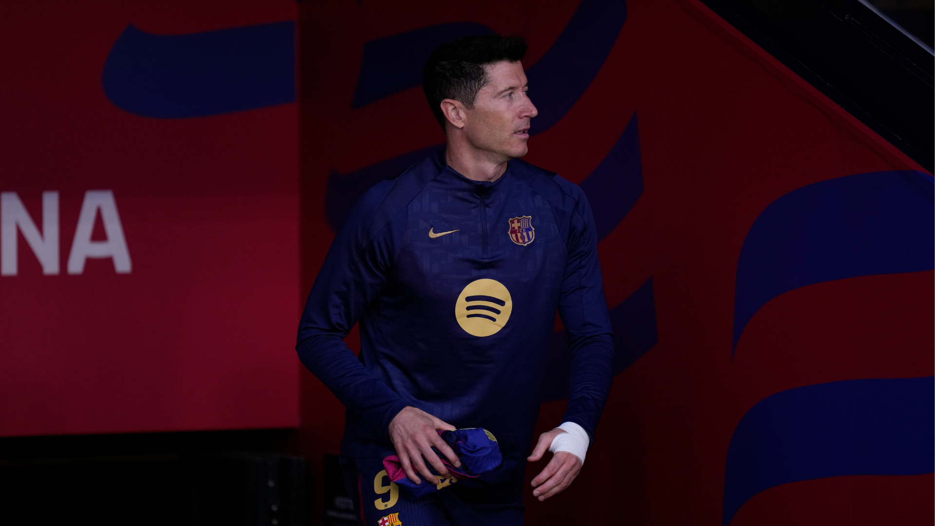 Lewandowski back for Barca