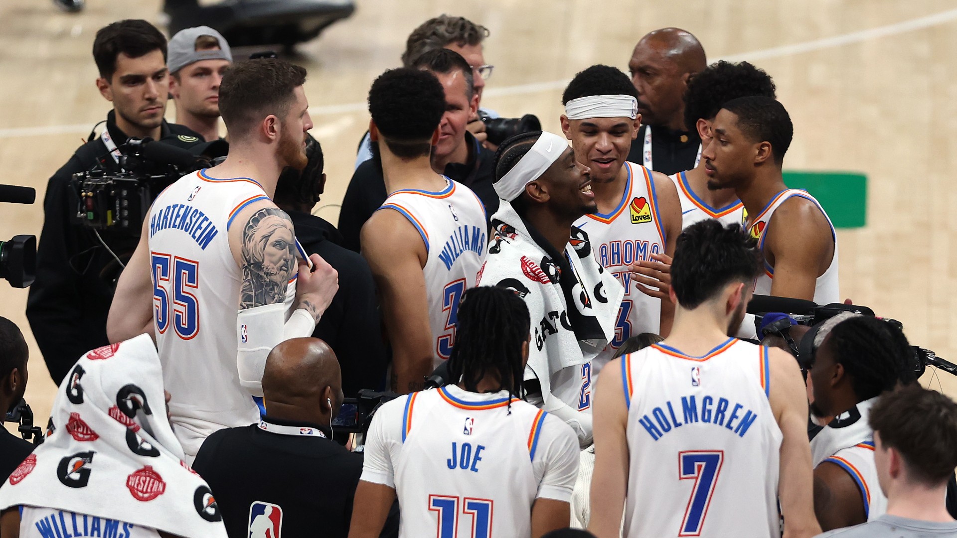 Thunder beat Wolves in Game 1