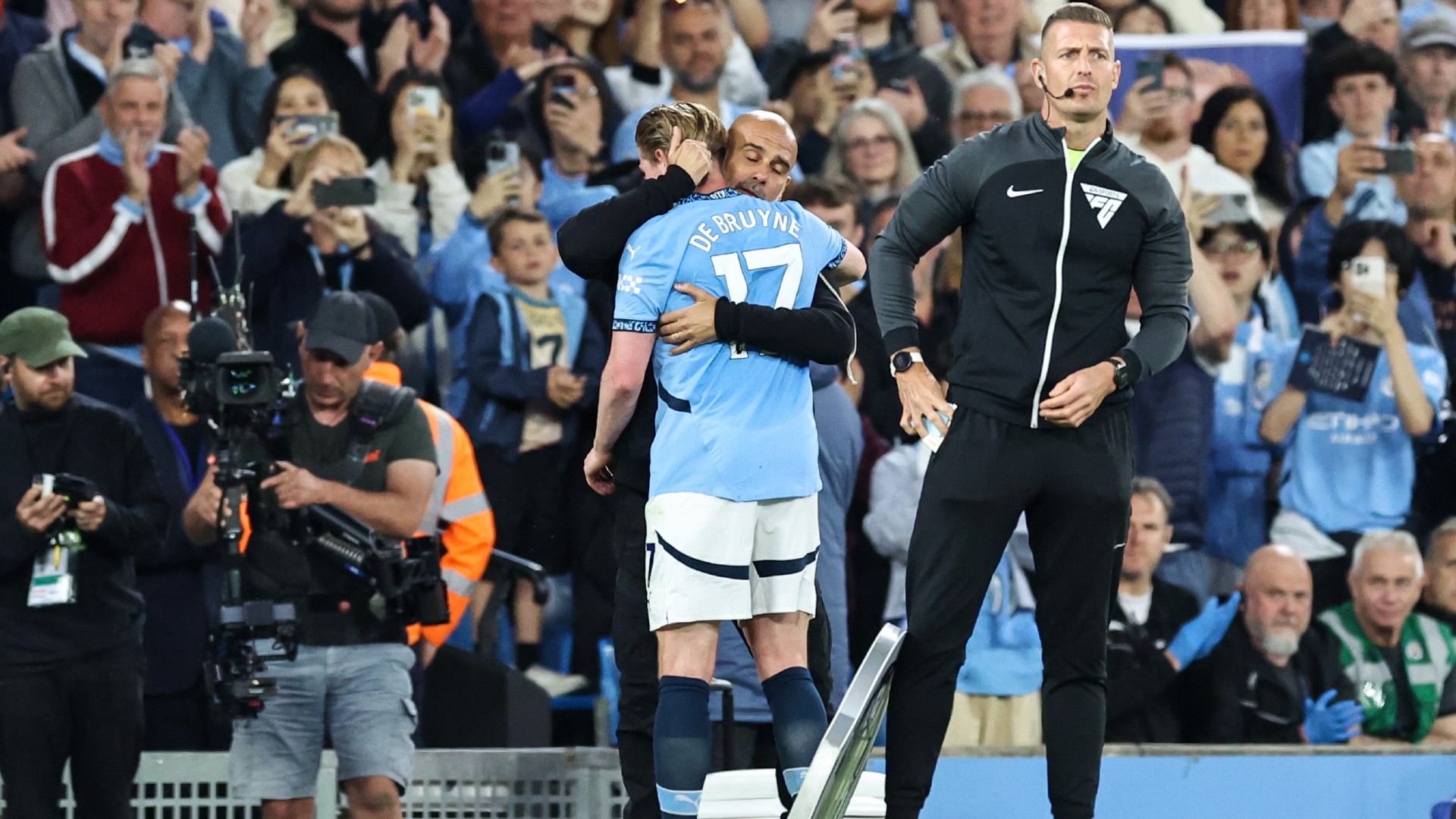 Teary Guardiola praises De Bruyne