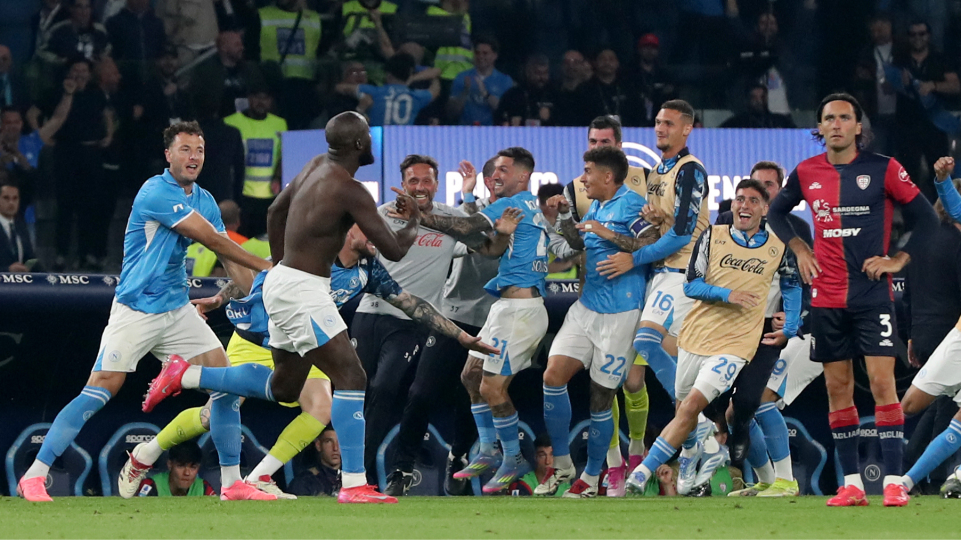 Report: Napoli 2-0 Cagliari