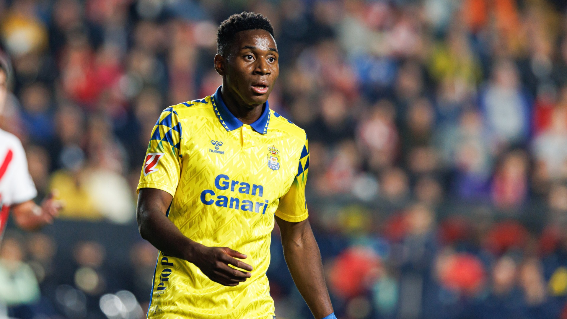 Chelsea sign Essugo