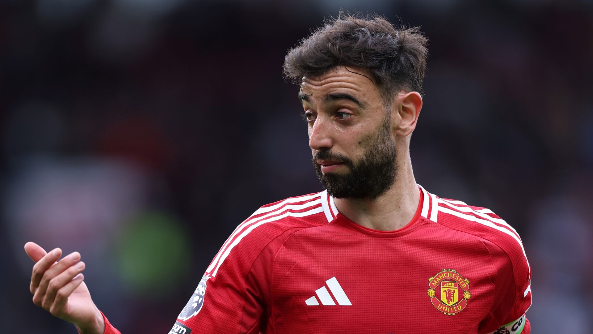 Fernandes rejects Al-Hilal move
