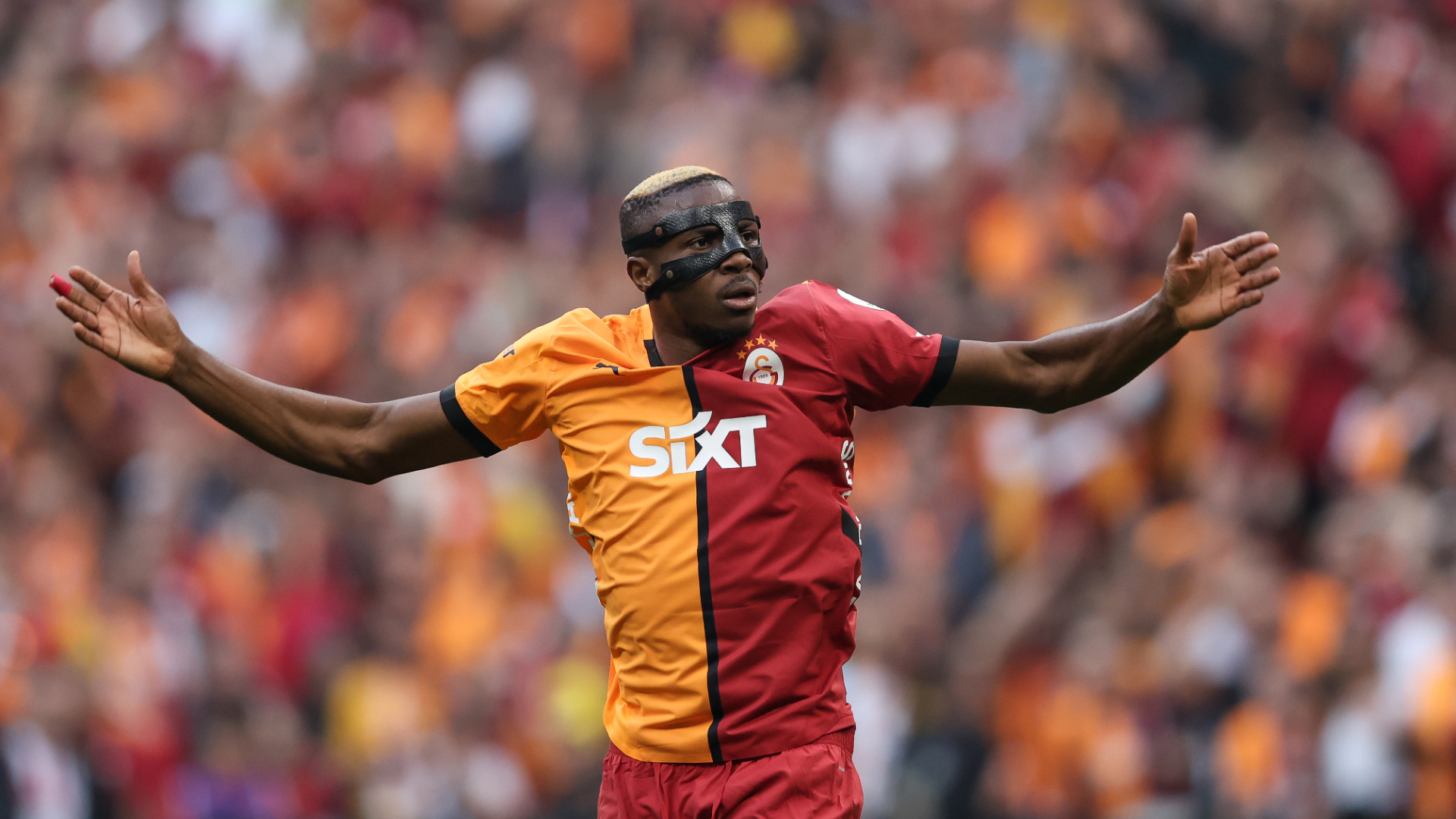 Man Utd consider striker options