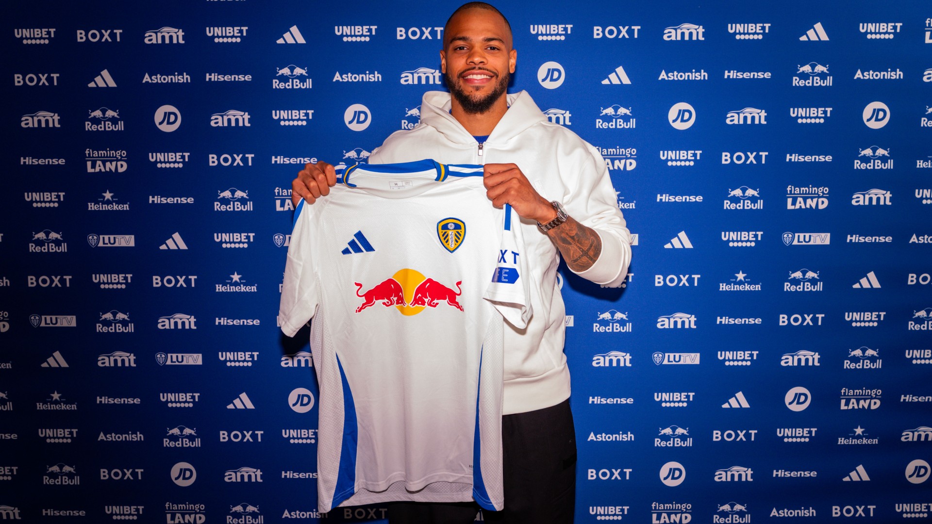 Leeds sign Nmecha on free transfer