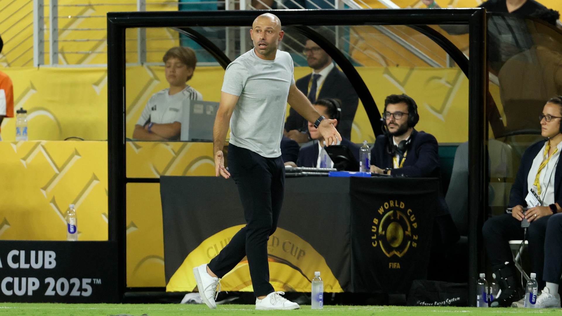 Mascherano rues letting lead slip