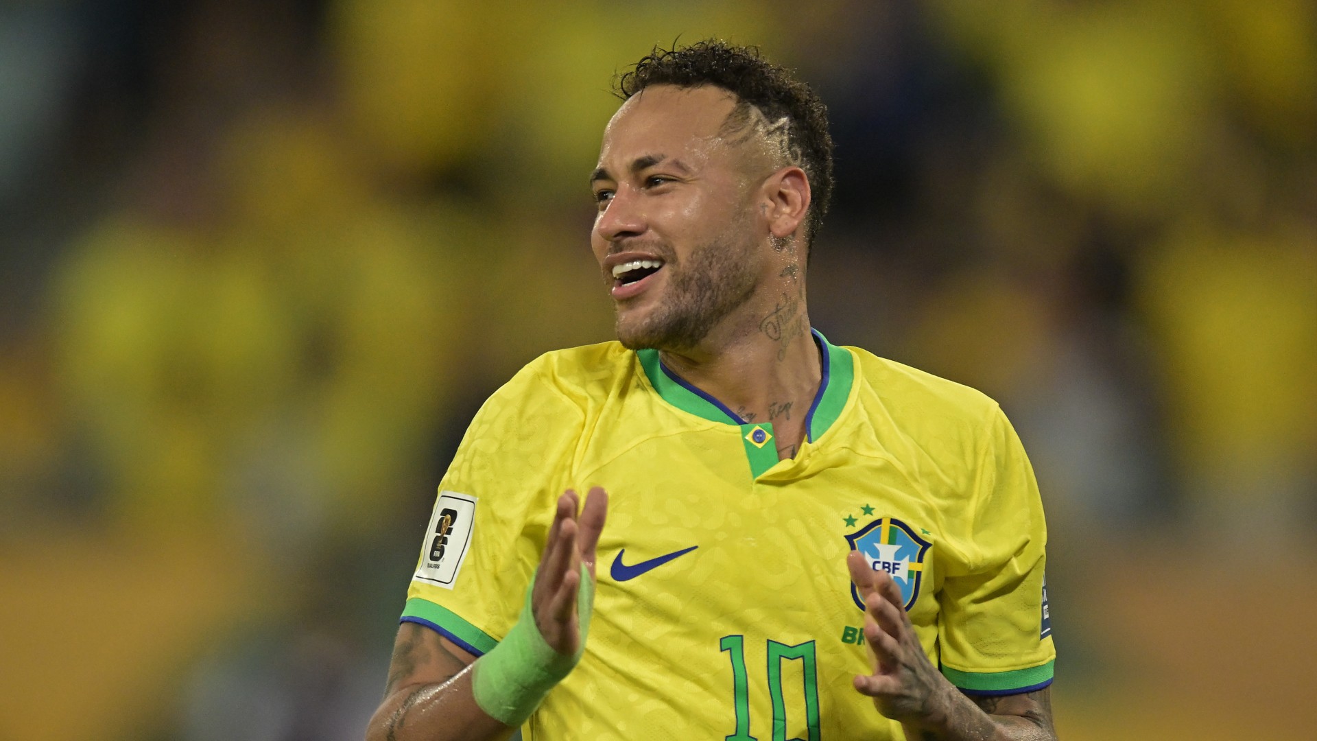 Ronaldo urges Brazil to use Neymar