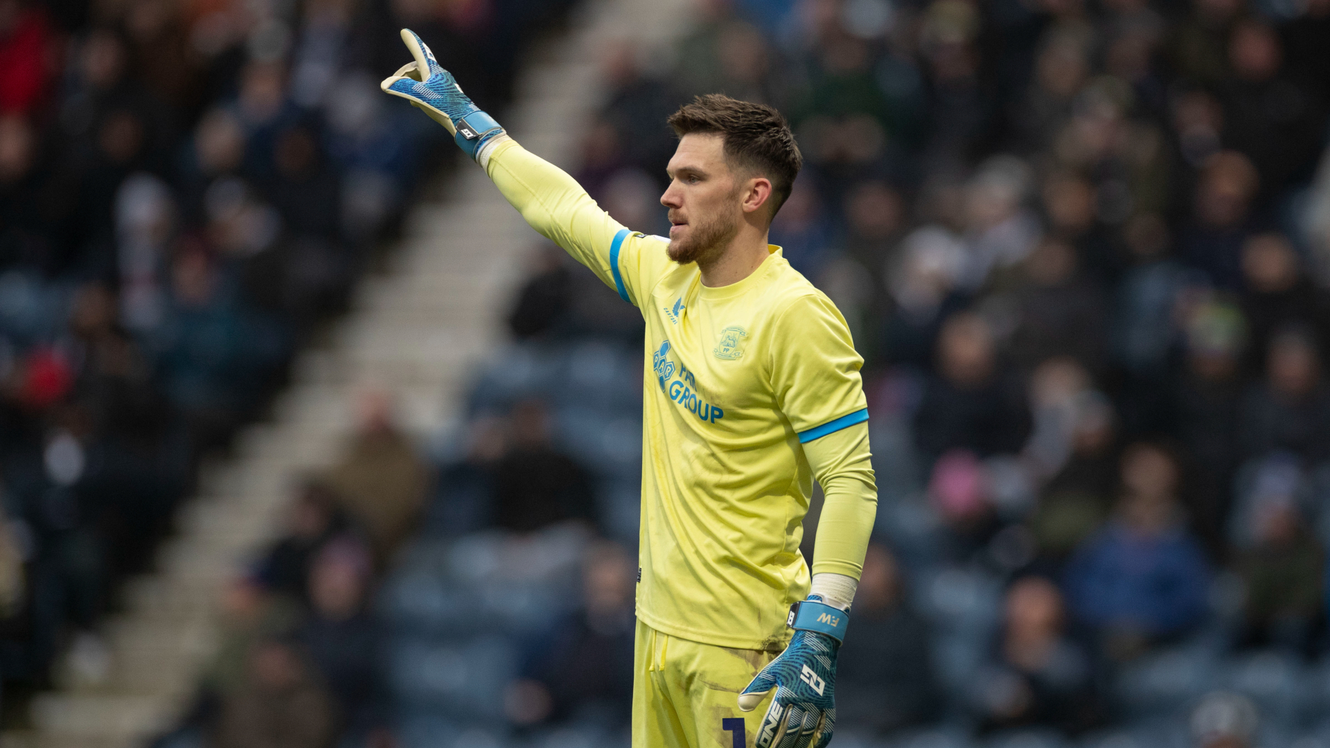 Woodman to join Liverpool