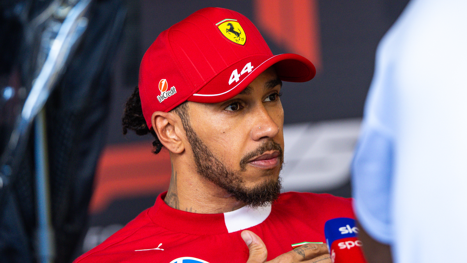 Ferrari failing Hamilton, says Hill